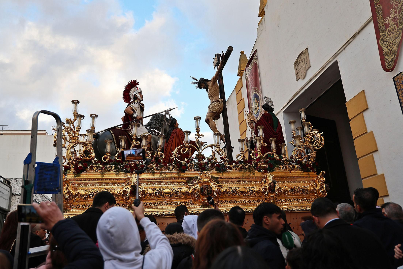 Las mejores imágenes del Martes Santo en Huelva: La Hermandad de La Lanzada