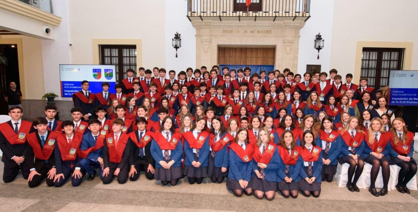 La  XLIII Promoción de alumnos de Bachillerato  del Colegio Grazalema-Guadalete.