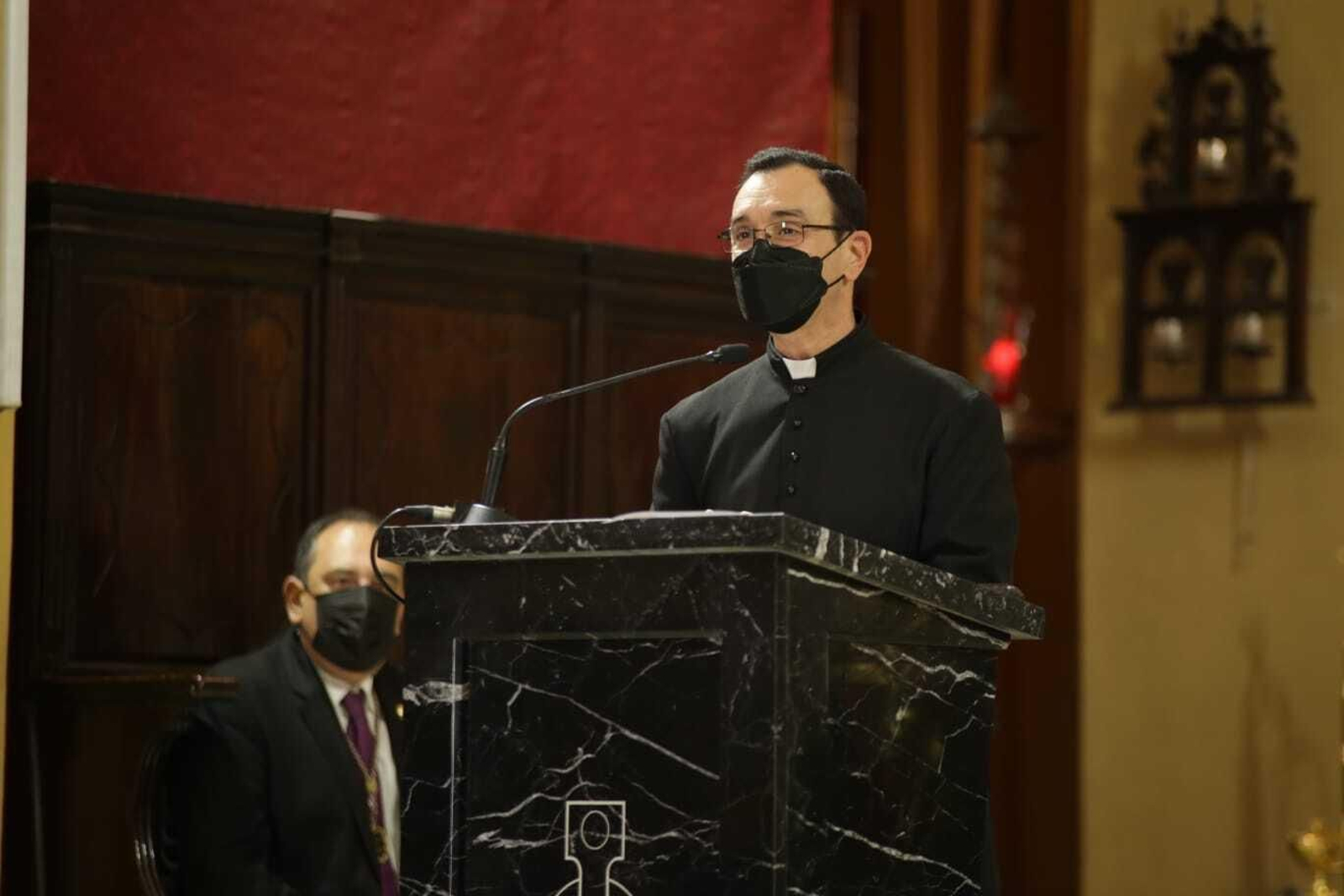 Jueve Santo en San Fernando: Así ha sido el rito de la entrega del bastón al Regidor Perpetuo