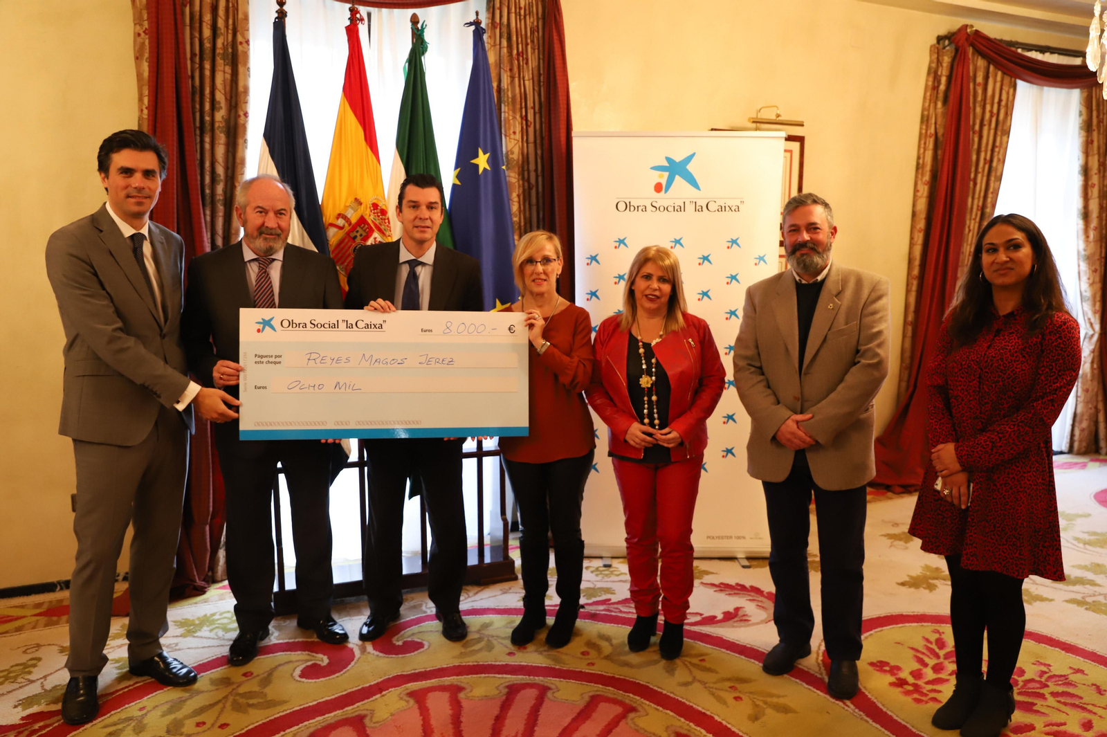 El acto de entrega del cheque se ha celebrado en el Ayuntamiento de Jerez