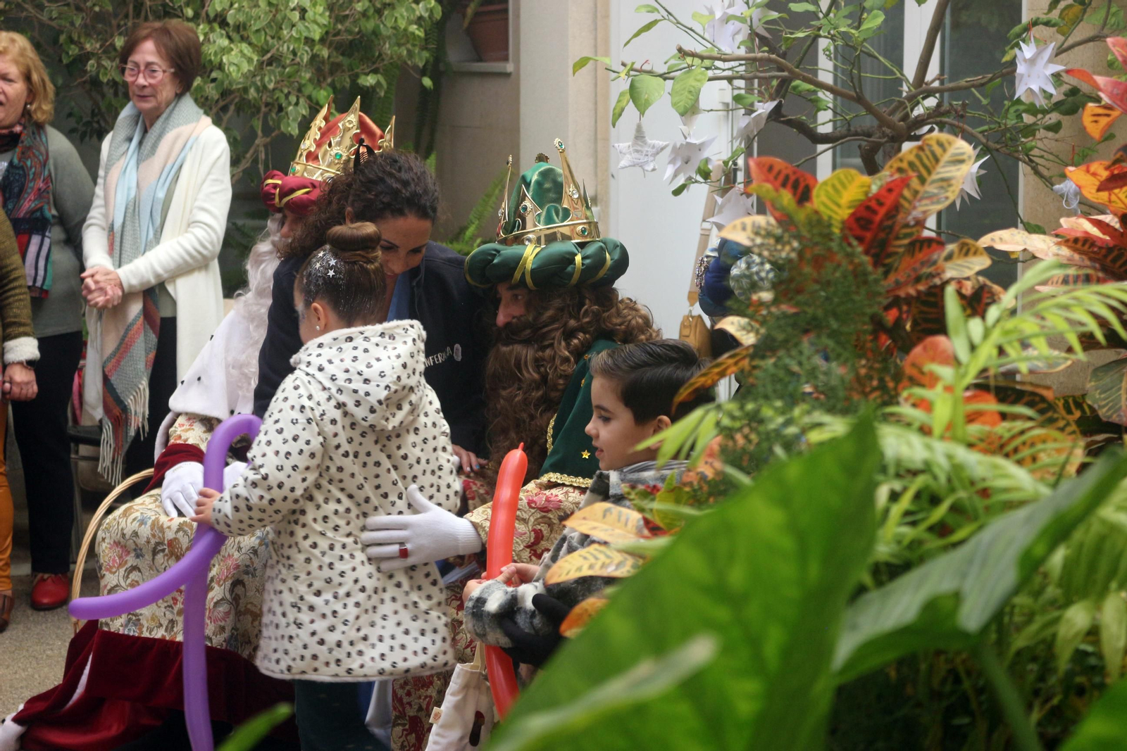 Visita de los Reyes a la Residencia Vedruna