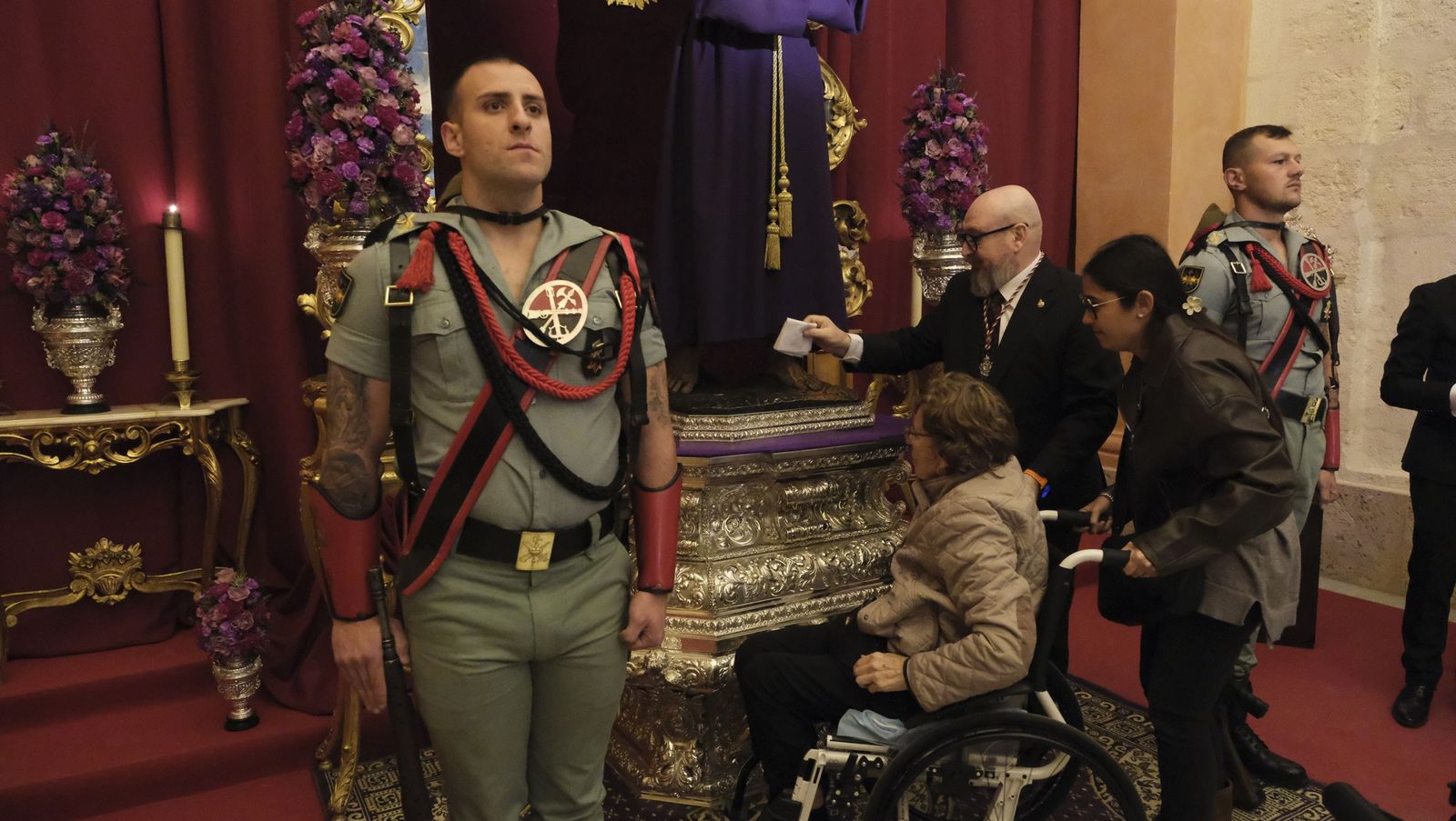 El besapiés del Cristo de Medinaceli en imágenes