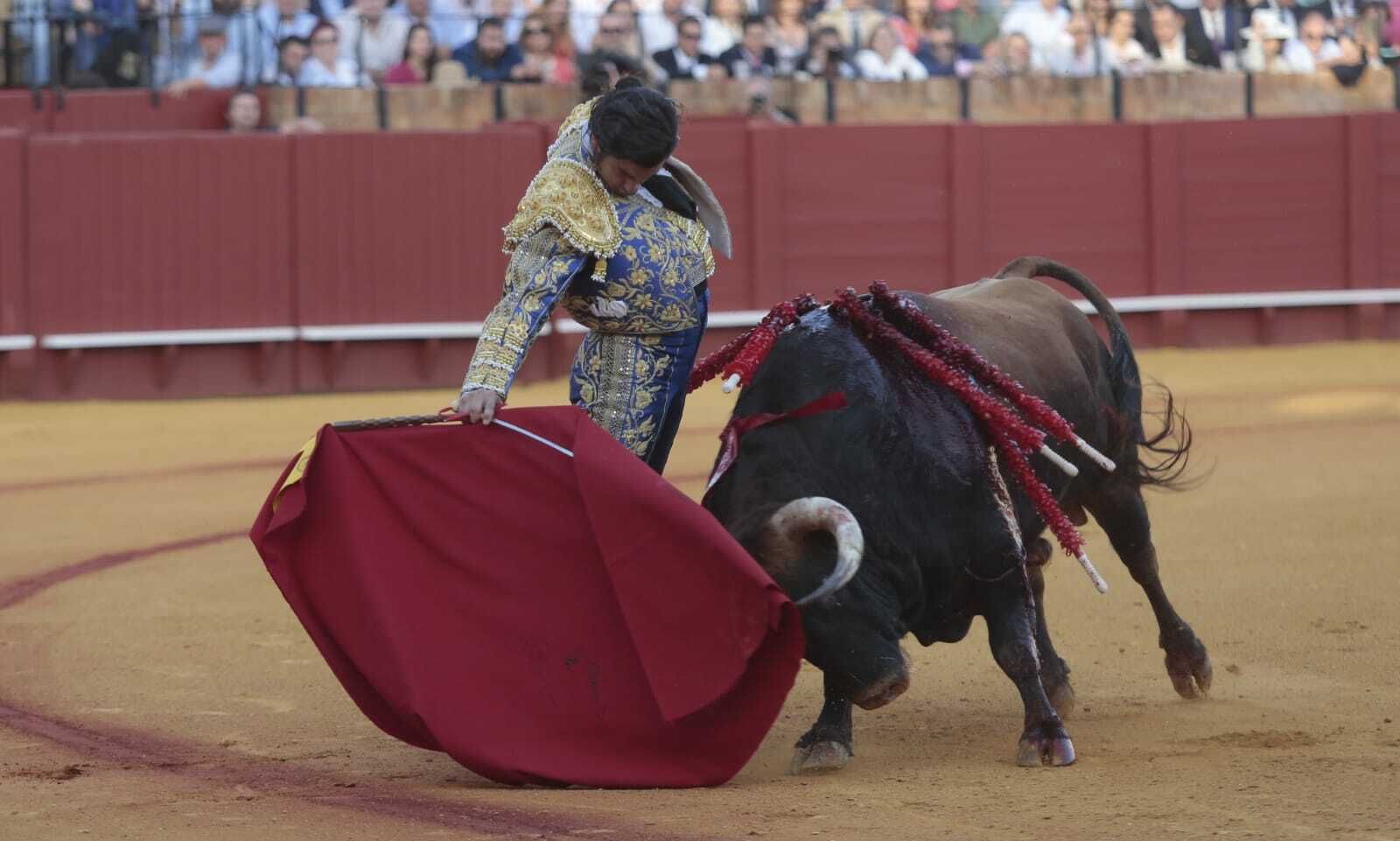 Morante con la muleta en el cuarto toro.
