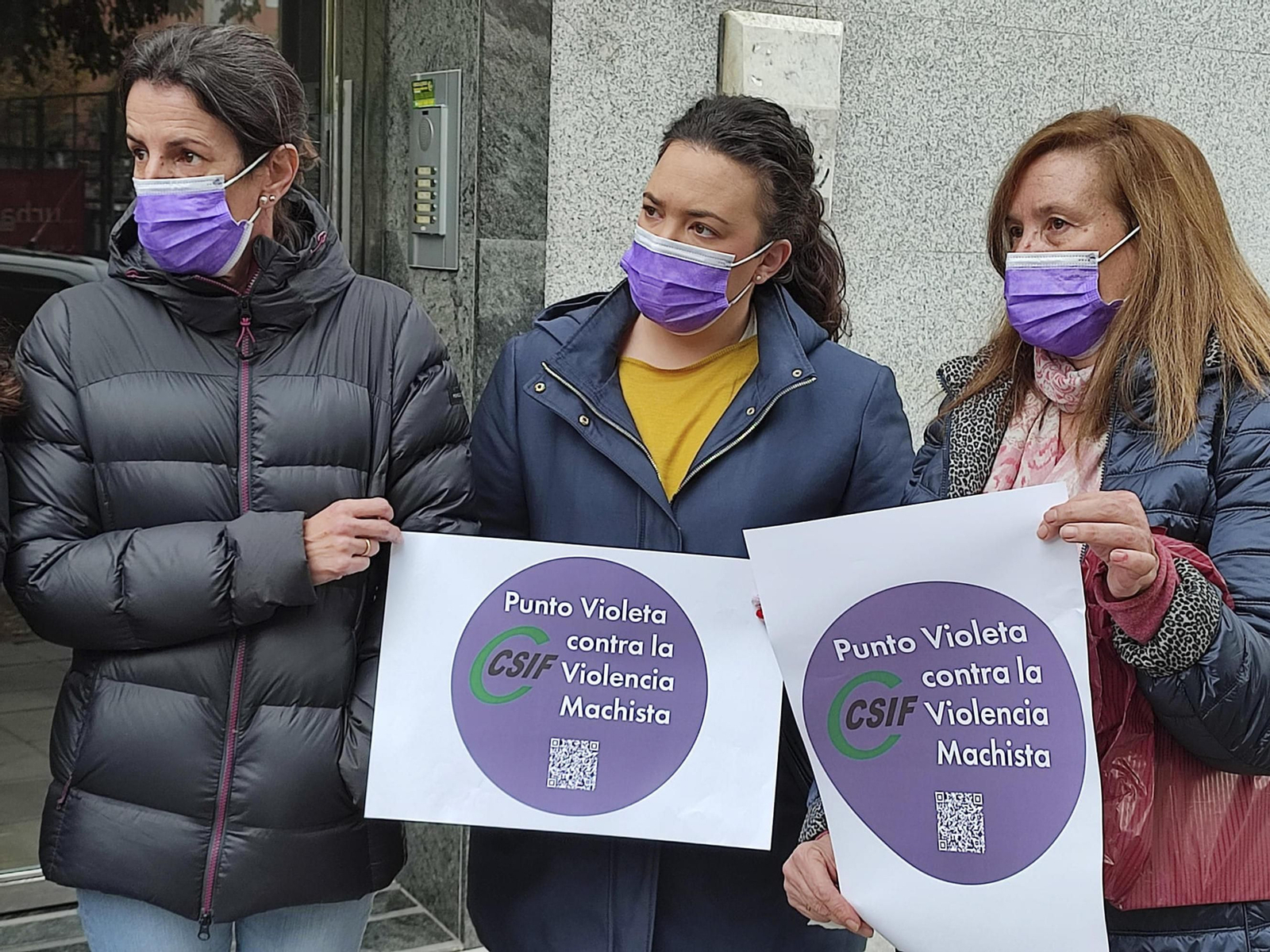 Fotos: las imágenes de la mañana del Día Internacional por la Eliminación de la Violencia Contra las Mujeres en Granada