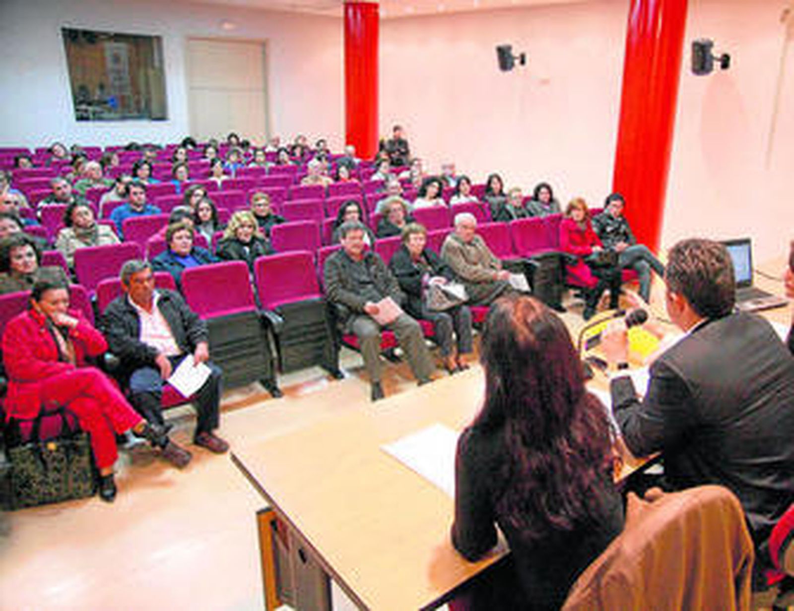 Primera asamblea de SOS Bebés Robados Huelva, el pasado 19 de diciembre.
