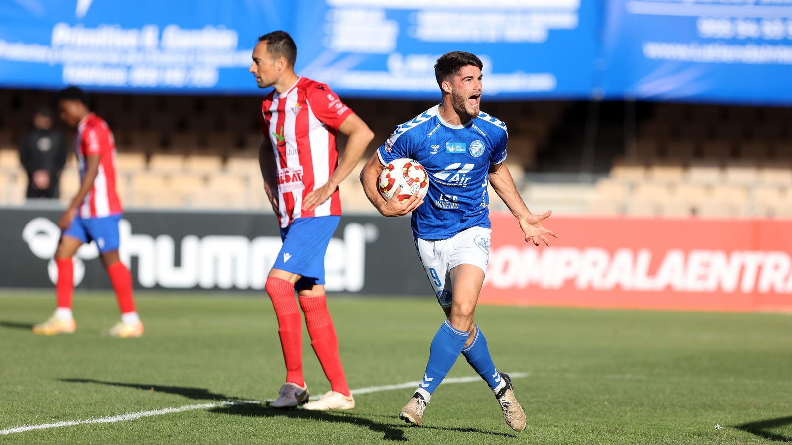 Imágenes del Xerez DFC contra el Don Benito en Chapín