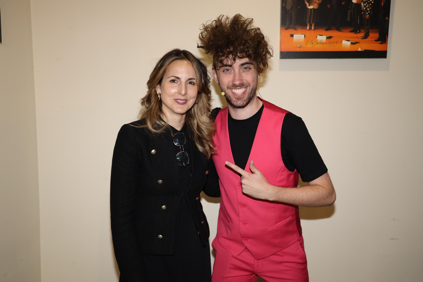 La concejala, Elena Gómez, con el humorista sevillano, José Luis Calero.