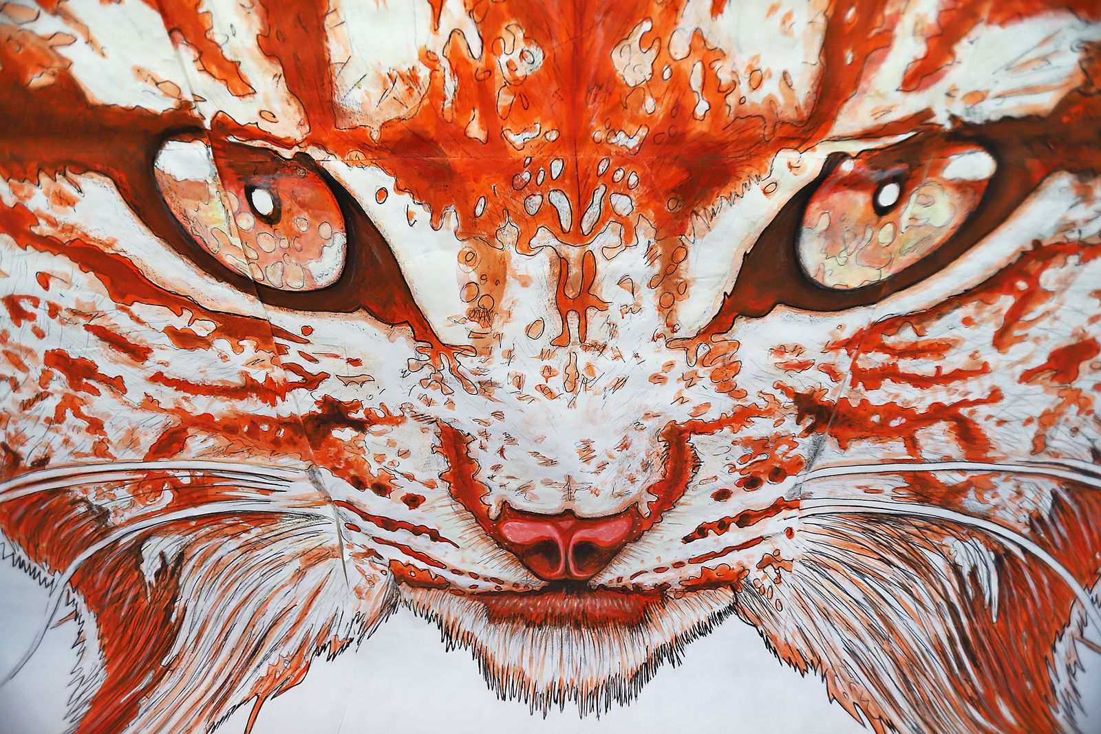 Imágenes de la exposición del artista onubense Wild Welva titulada 'El adiós, el comienzo y todo lo demás'.