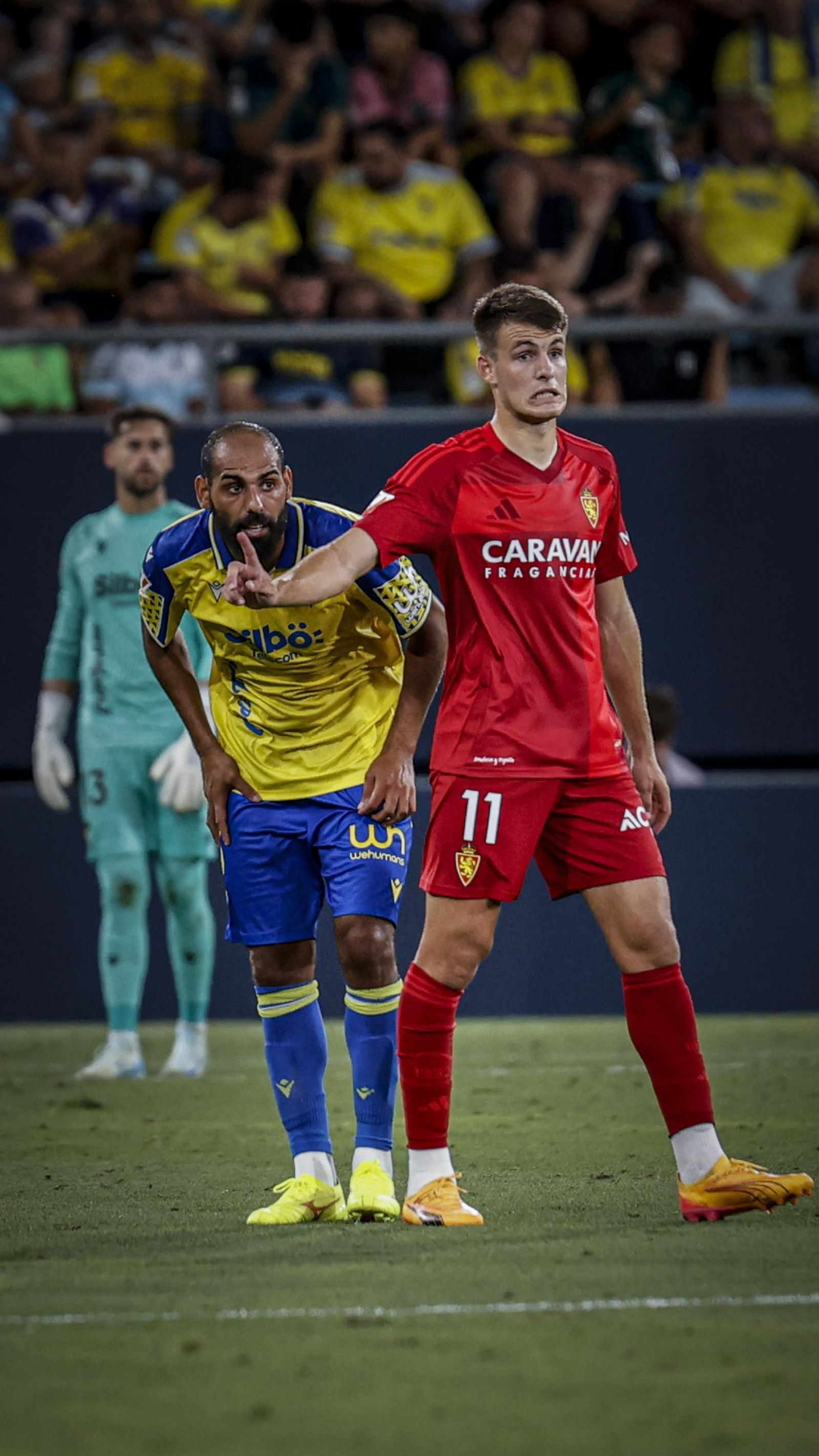 Búscate entre las fotos del partido de fútbol entre Cádiz CF y Real Zaragoza