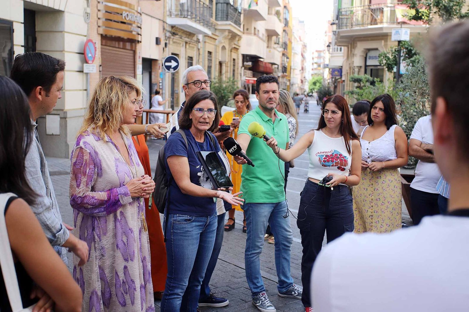 Imágenes de la visita guiada al Gran Teatro de Huelva por su 100 aniversario
