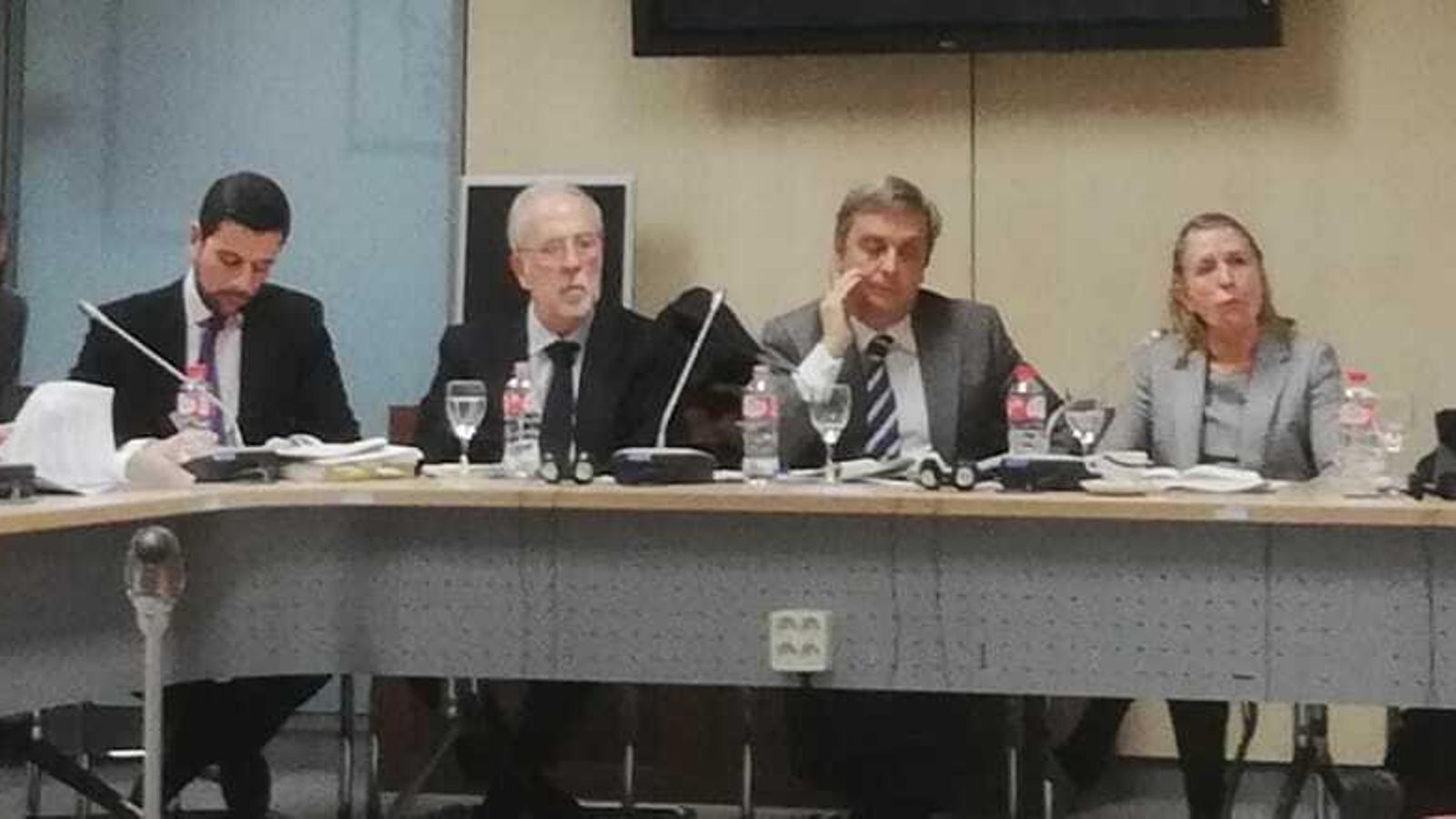 Un momento de la primera reunión técnica sobre los memorandos