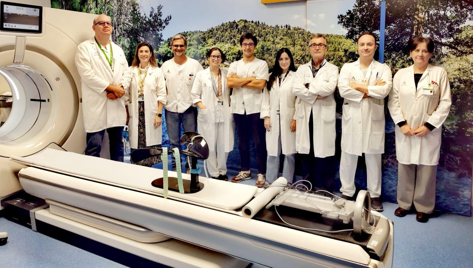 Equipo de radiólogos, adjuntos, tutores y MIR, del Hospital de Valme.