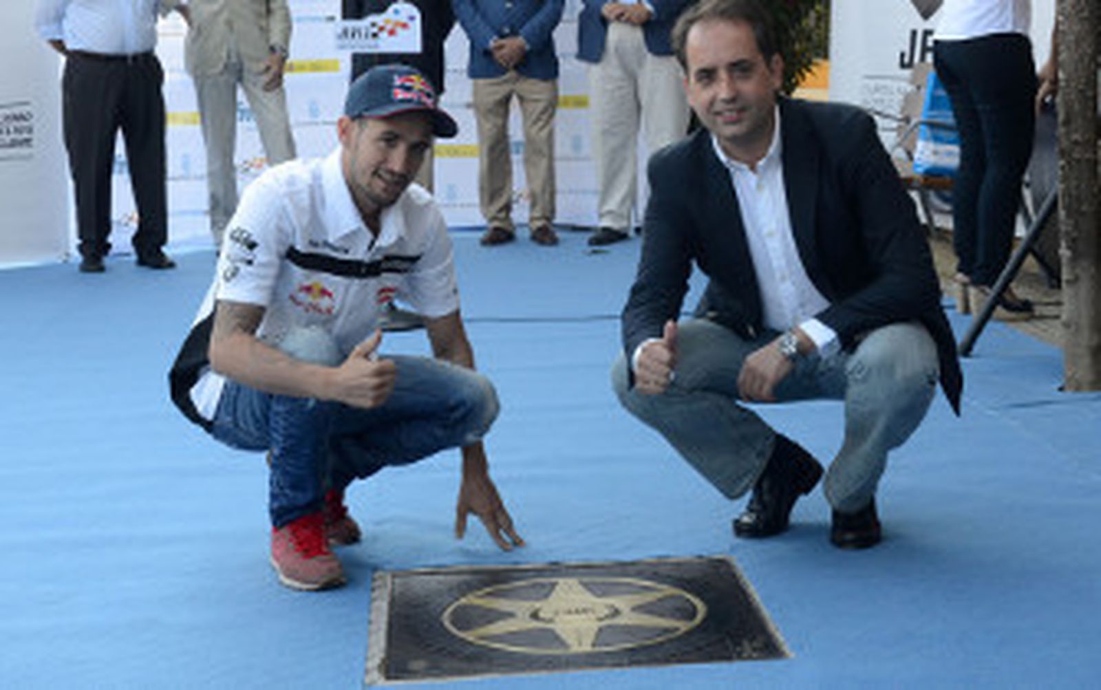 Dani Torres descubre su placa en el Paseo de la Fama