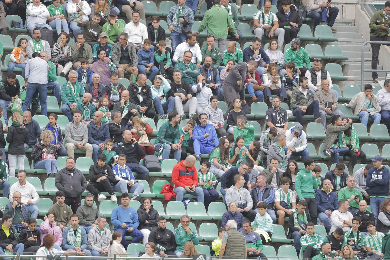 Búscate en las fotos del Betis-Mallorca