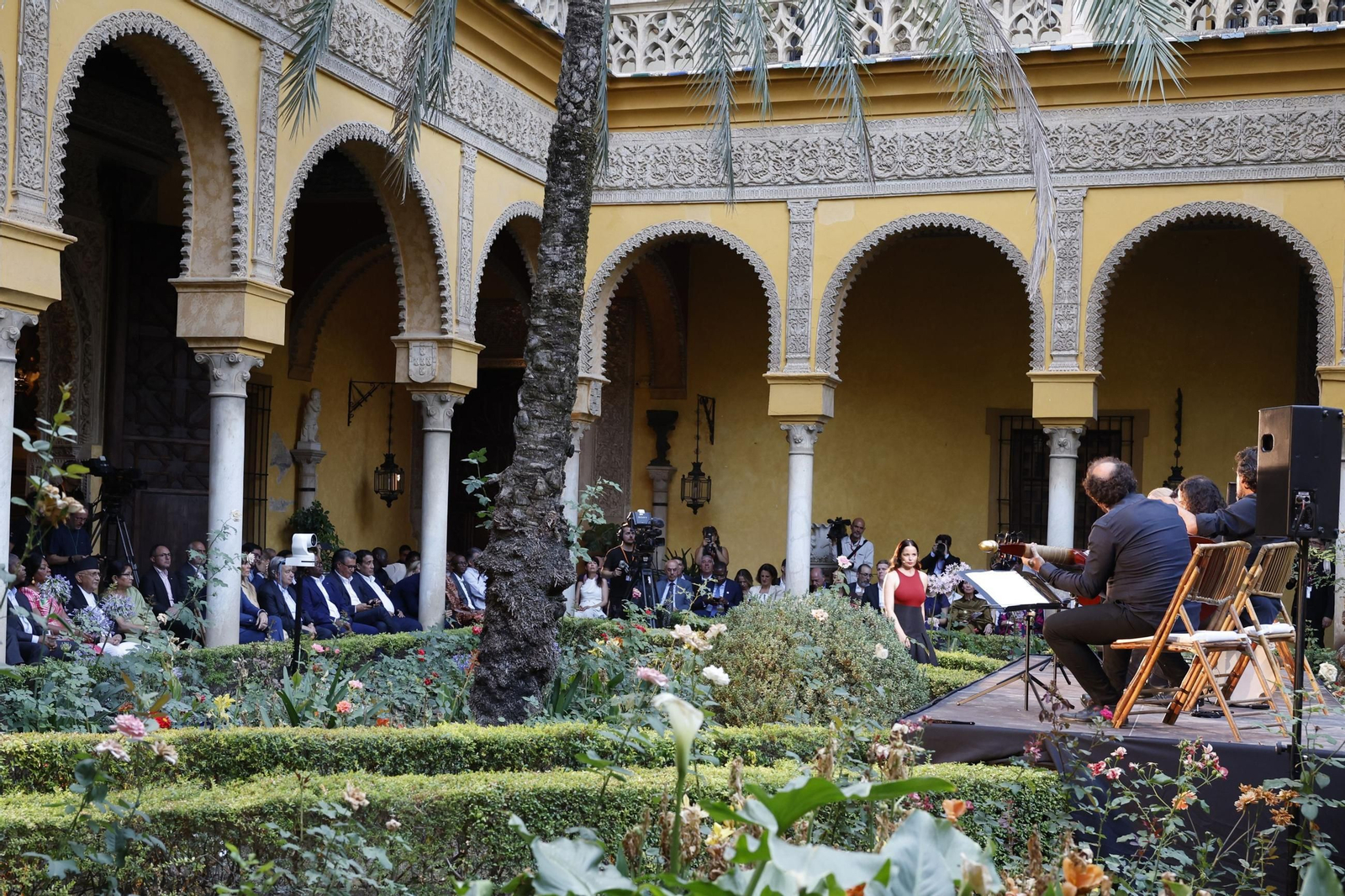 Las fotos de la cena de la cumbre de la ONU en el Palacio de las Dueñas de Sevilla