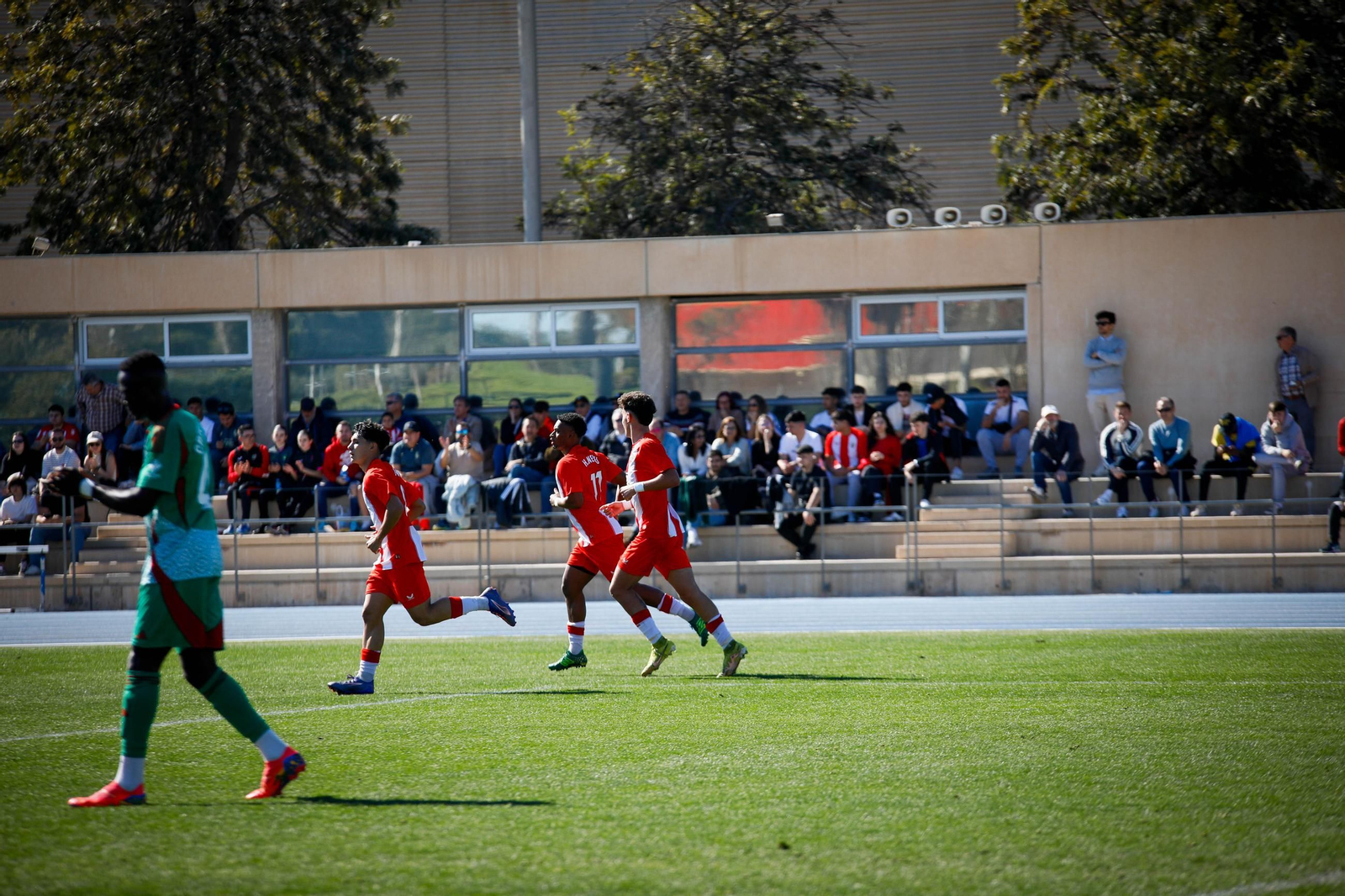 Las imágenes de Segunda RFEF entre Almeria B y recreativo de Granada