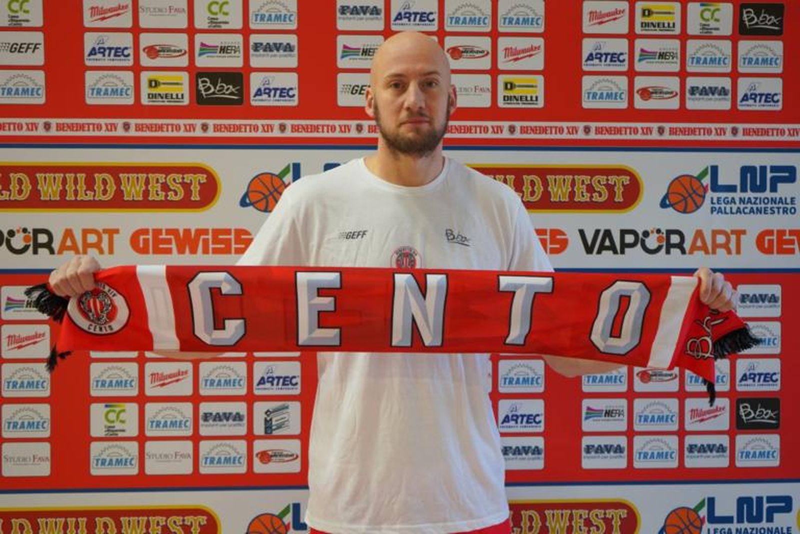 Hrvoje Peric, con su nuevo equipo.