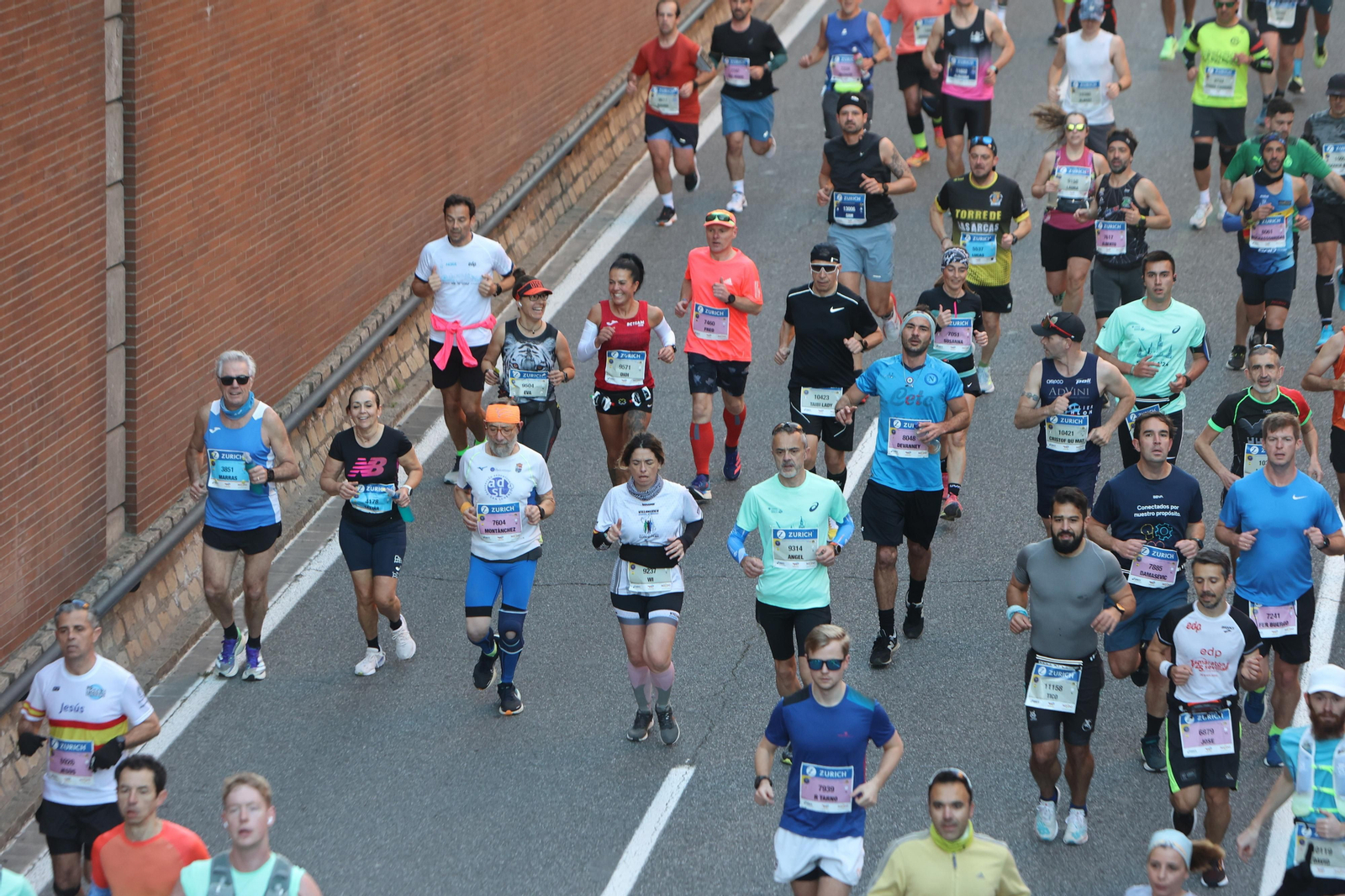 Búscate en la Zurich maratón de Sevilla