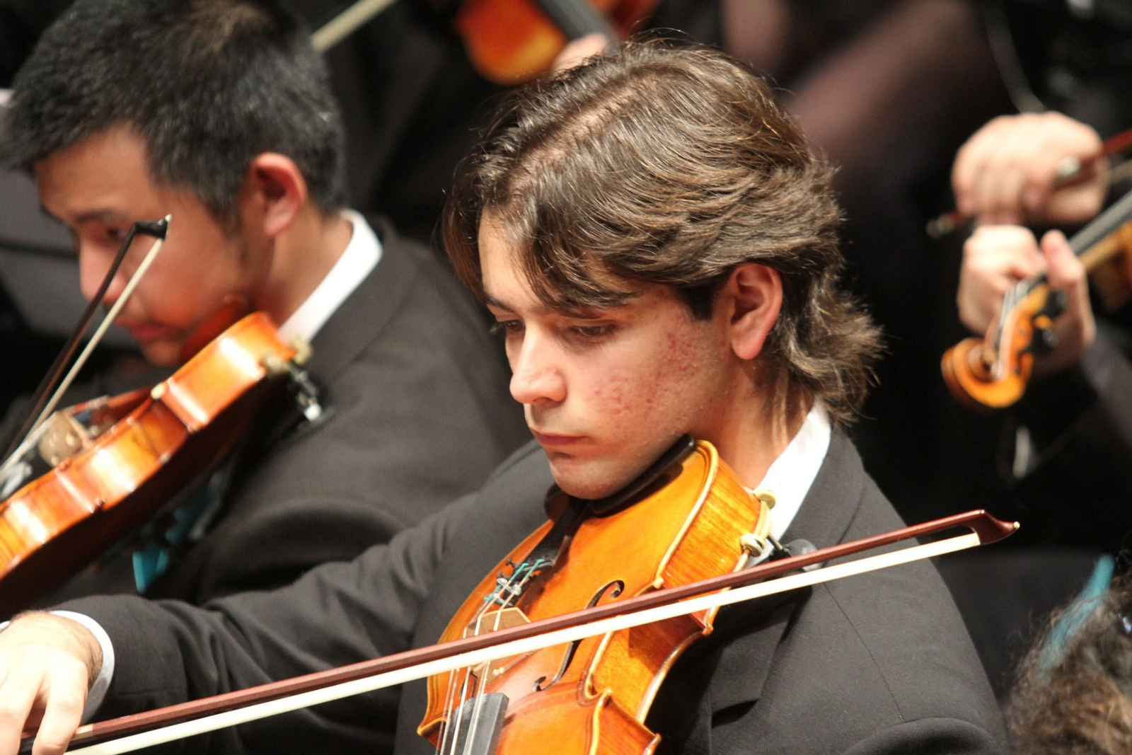 La Asociación de Industrias Químicas, Básicas y Energéticas de Huelva (Aiqbe) organiza un concierto que corre a cargo de la Orquesta Sinfónica del Conservatorio Profesional de Música de Huelva 'Javier Perianes'