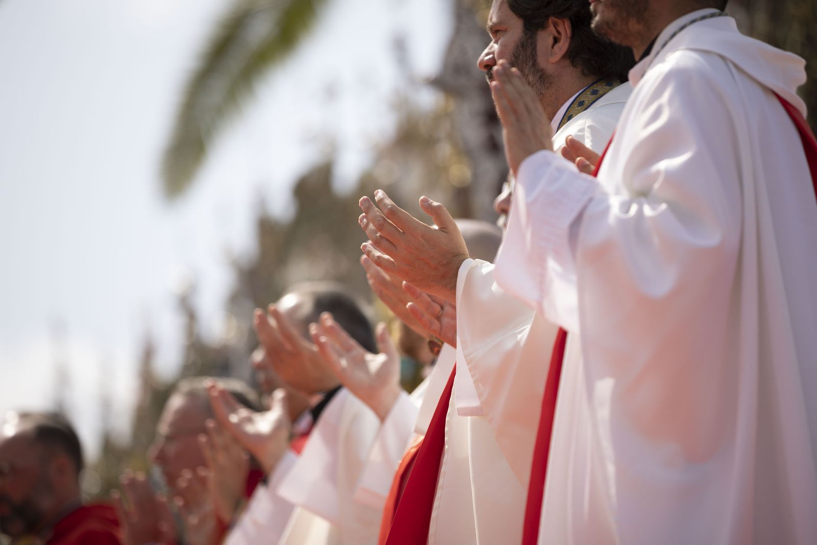 El Rocio 2023: Imágenes de la misa Pontifical del Domingo de Pentecostés