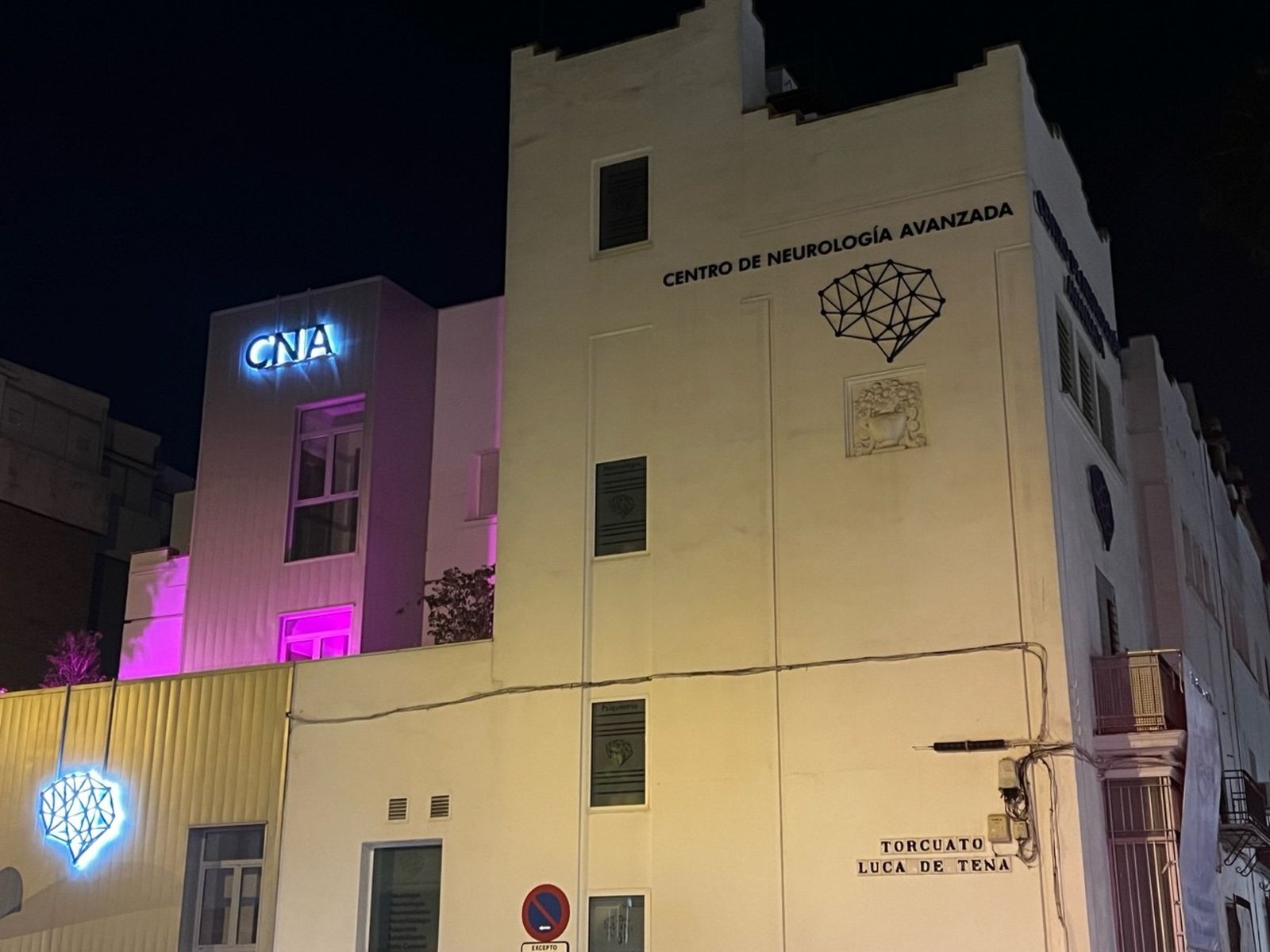 El CNA de Sevilla se viste de púrpura para conmemorar el Día Internacional Contra la Epilepsia