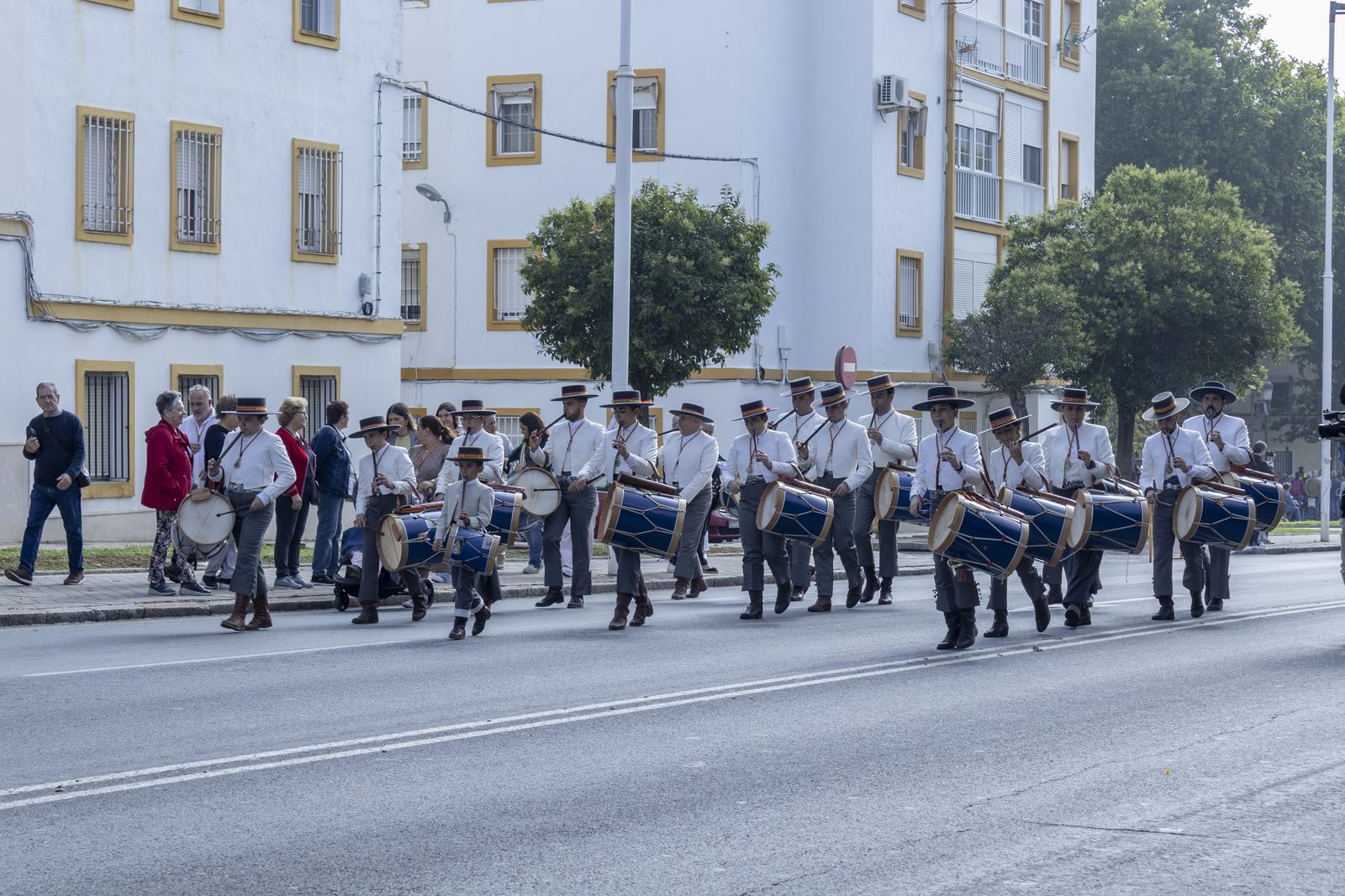 El Rocío 2023: Imágenes de los peregrinos de la Hermandad de Emigrantes