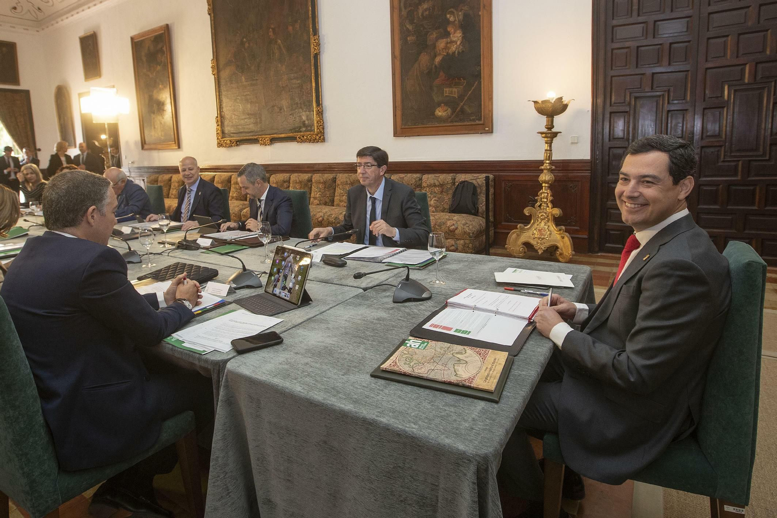 Reunión del Consejo de Gobierno en el Palacio de los Guzmán de Sanlúcar de Barrameda.