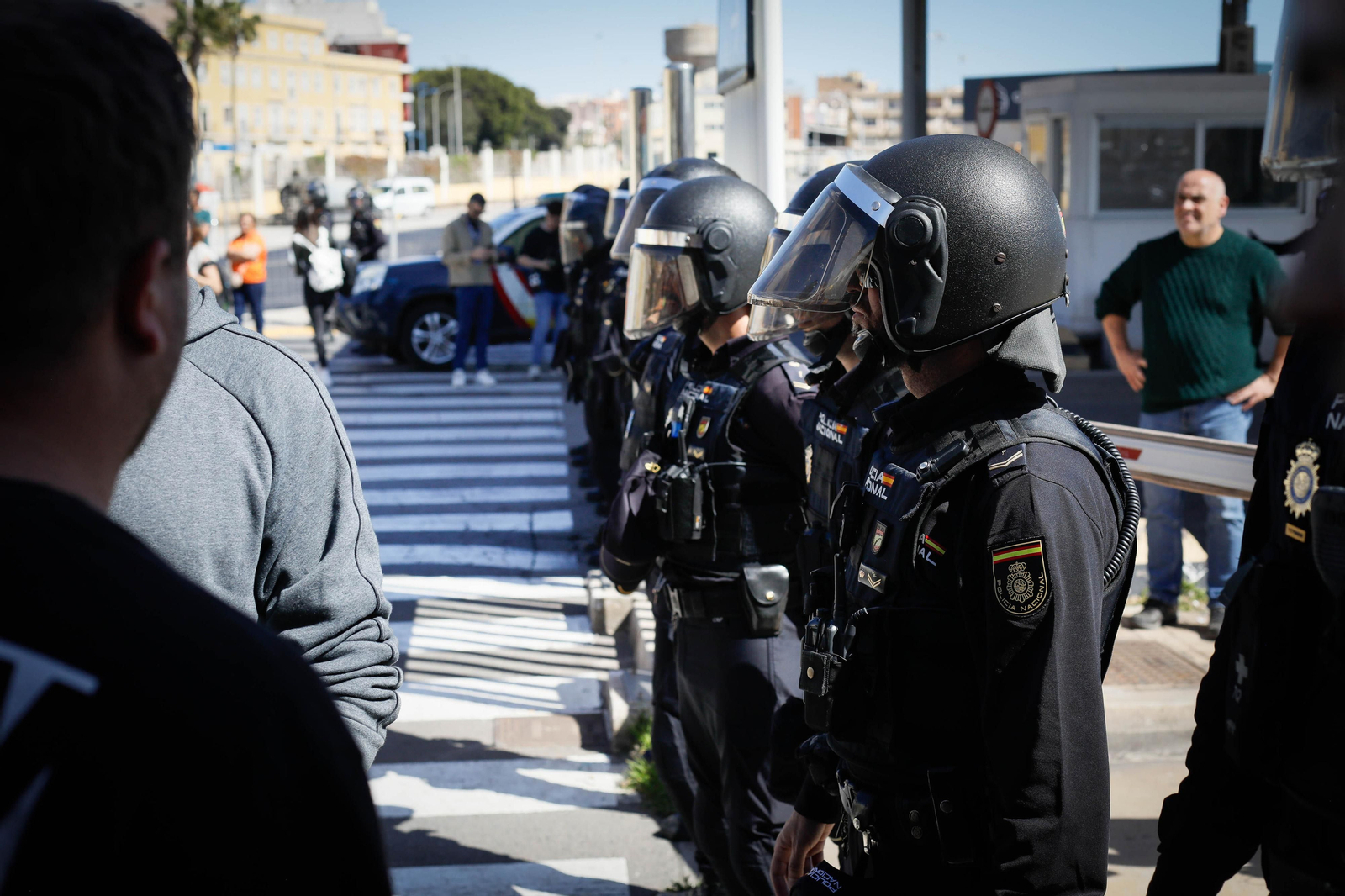 Los agricultores colapsan el puerto de Almería