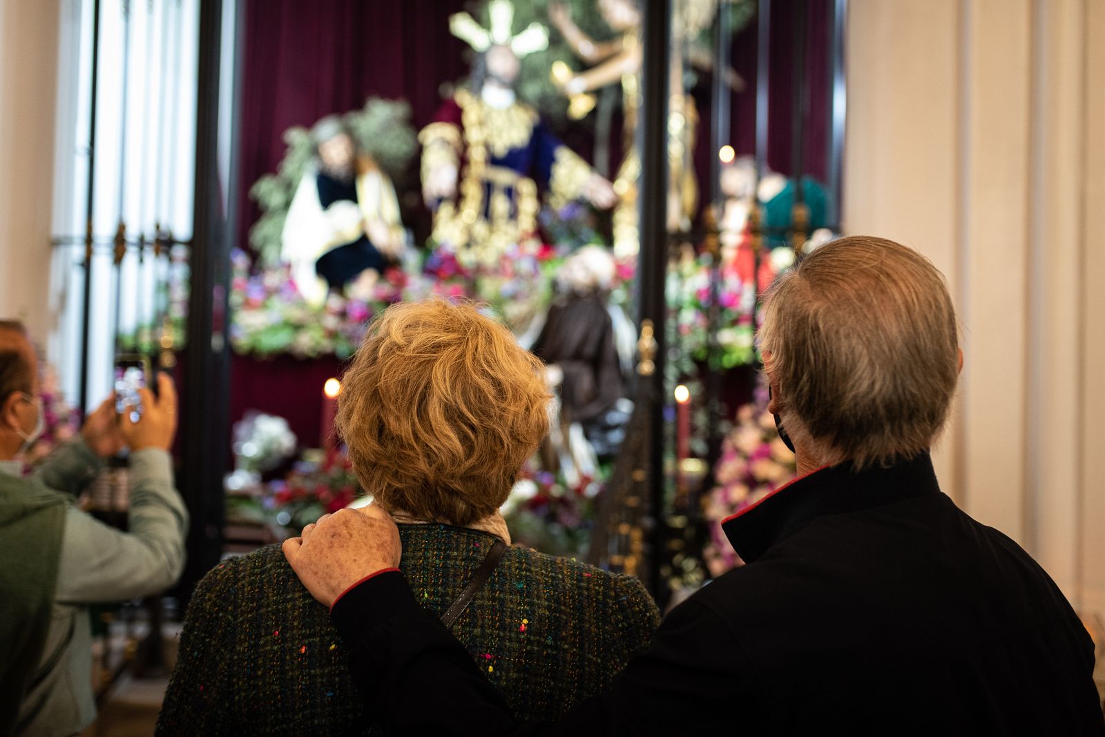 Jueves Santo: Imágenes de las Hermandades del Nazareno y Oración en el Huerto