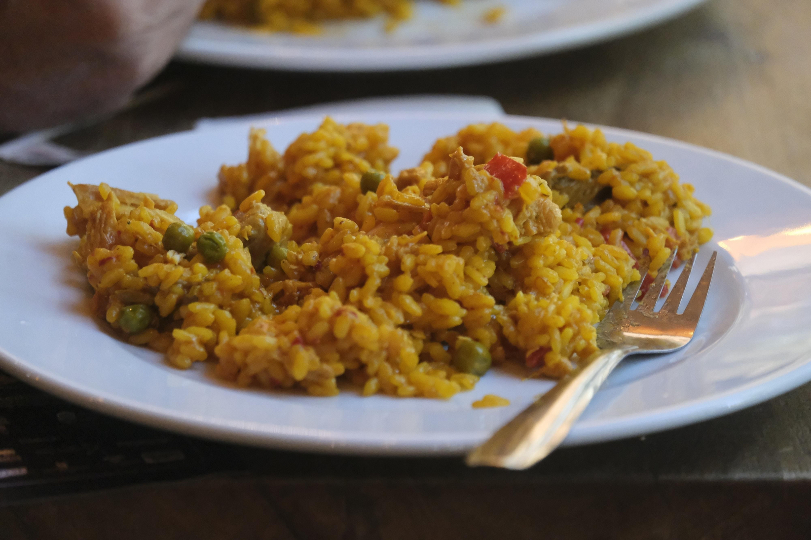 La jornada del perol cordobés en el Mercado Victoria, en imágenes