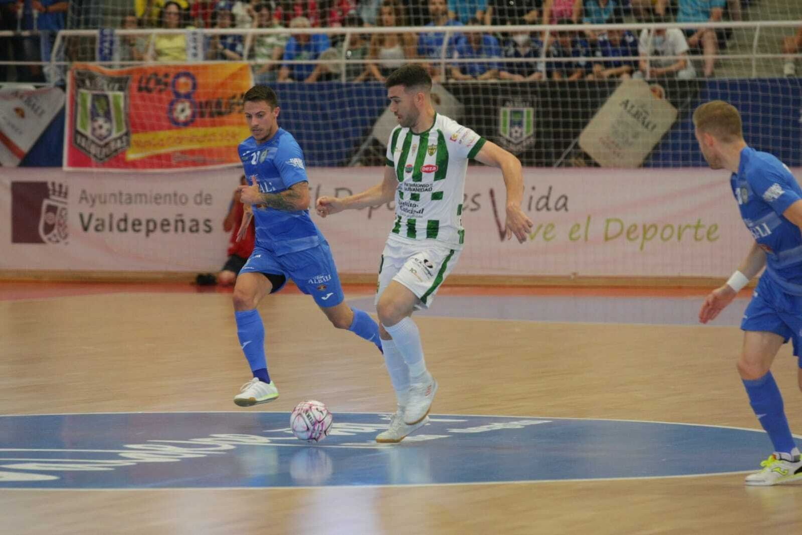 La derrota del Córdoba Futsal ante el Viña Albali Valdepeñas, en imágenes