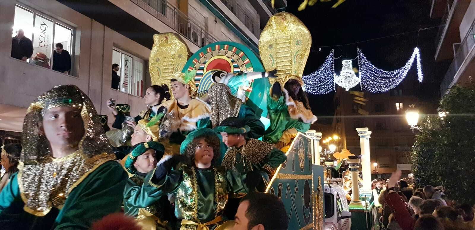 Los Reyes Magos 'conquistan' Granada