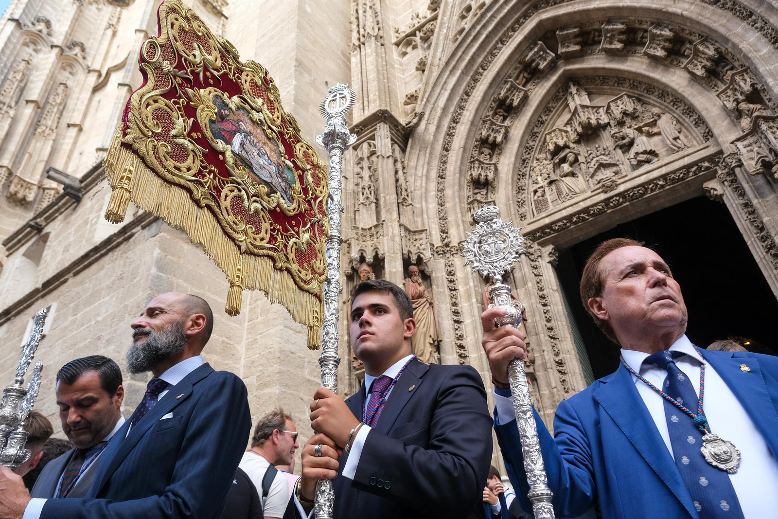 Procesión de regreso de la Piedad del Baratillo Coronada