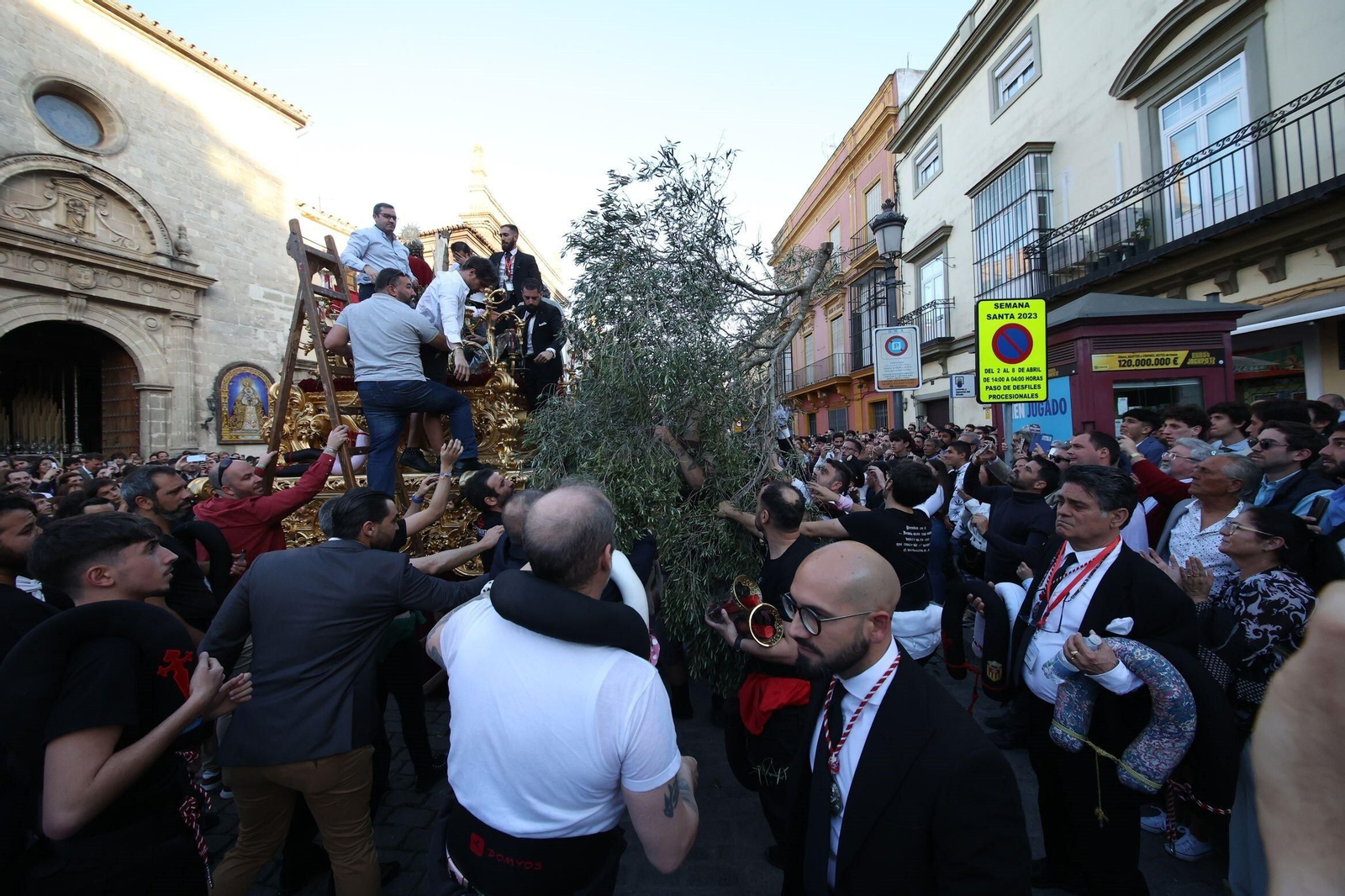 Miércoles Santo en Jerez: Hermandad del Prendimiento