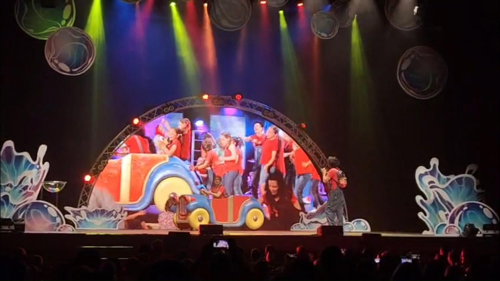 CantaJuego llena de ‘Burbujas’ el Teatro Villamarta