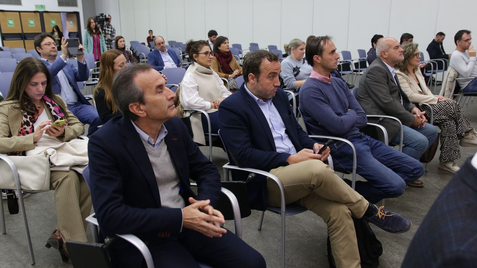 El público asistente siguió con interés las diferentes ponencias.