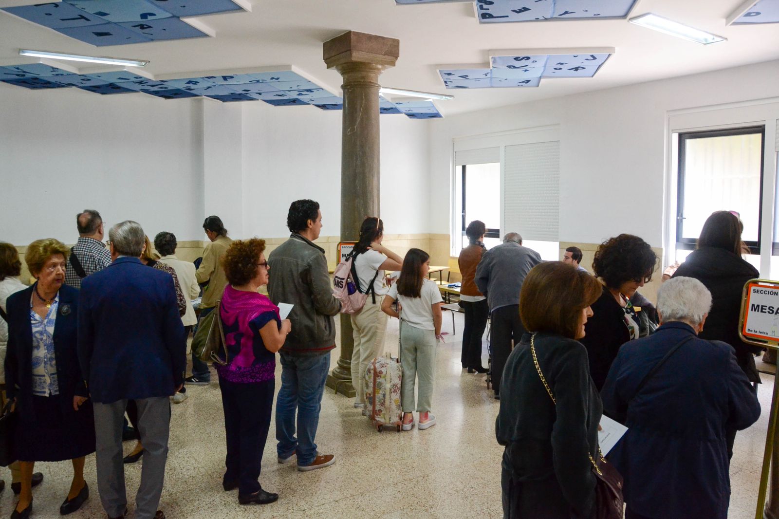 Fotos: así está votando Granada en el inicio de las elecciones municipales 2023