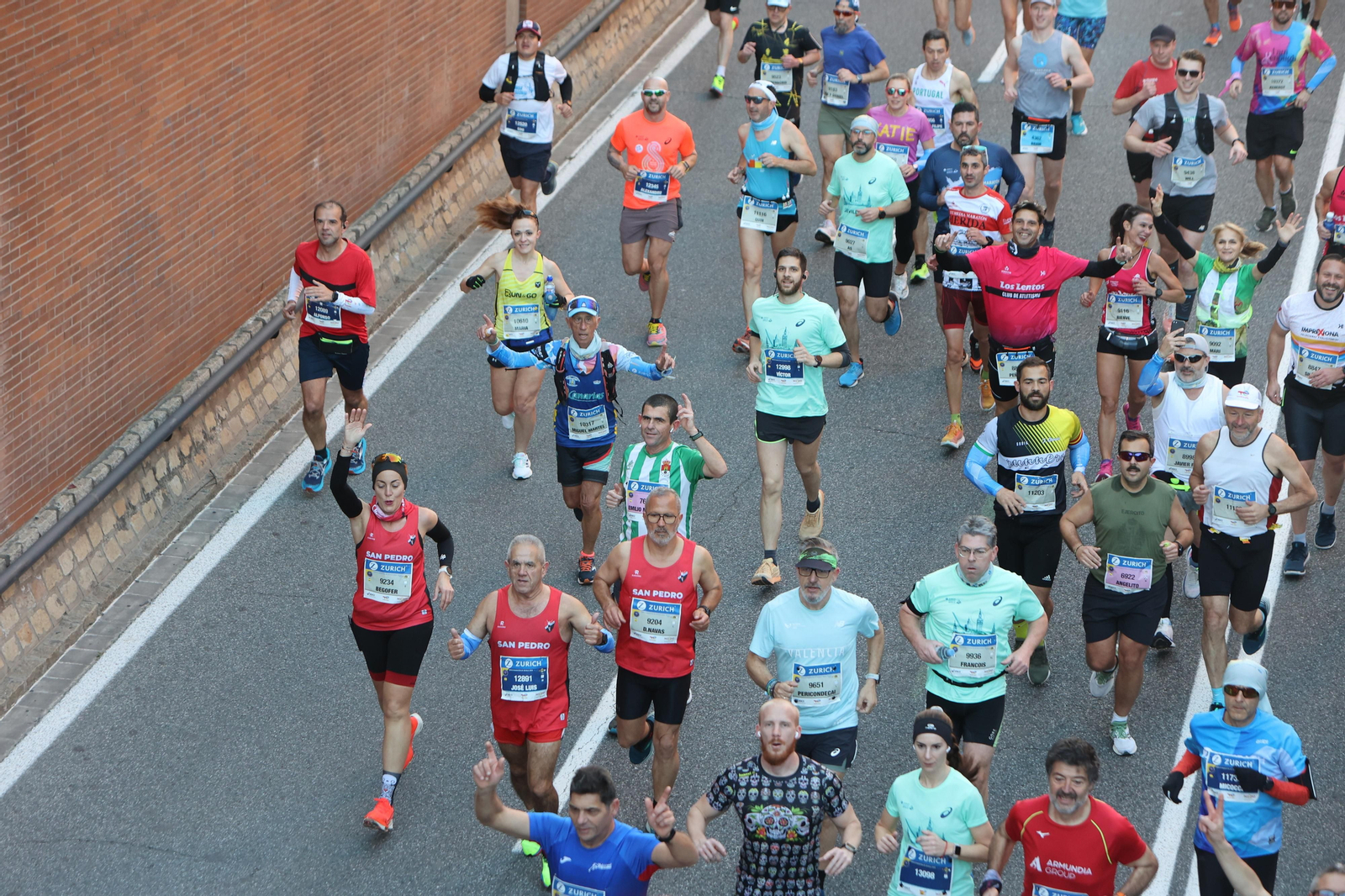 Búscate en la Zurich maratón de Sevilla