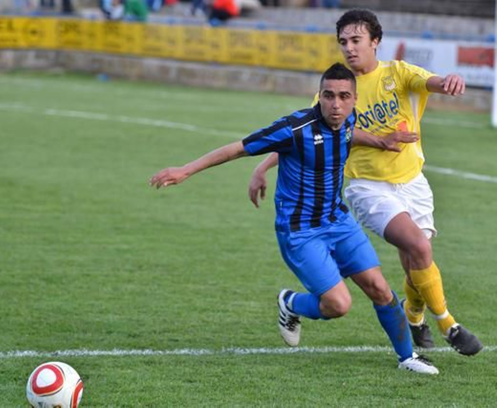 La mejoría de la Unión no basta para lograr la victoria en casa del Coria. 

Foto: David de la Rosa (LOF)