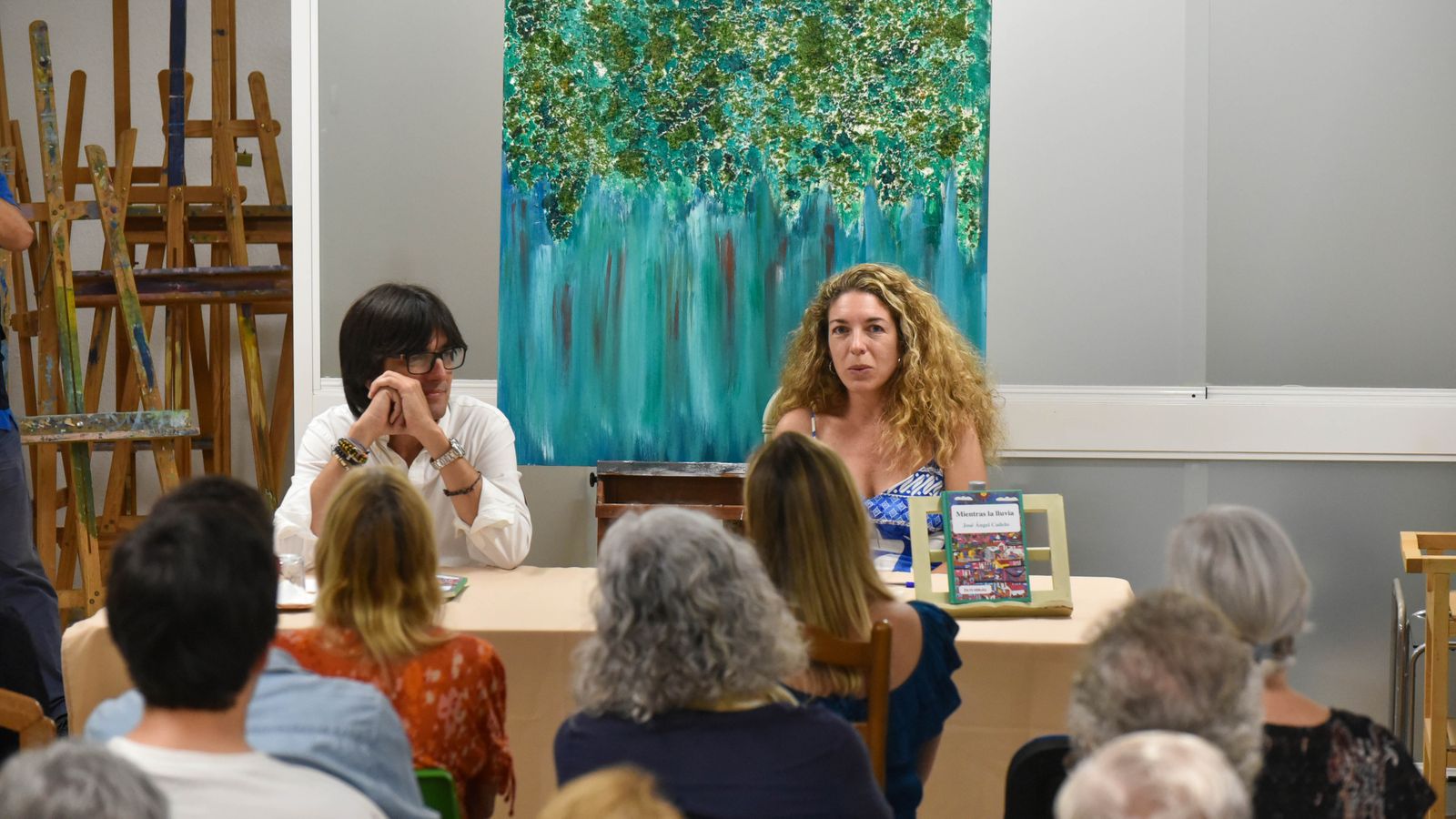 Fotos de la presentación del libro 'Mientras la lluvia' de Jóse Ángel Cadelo