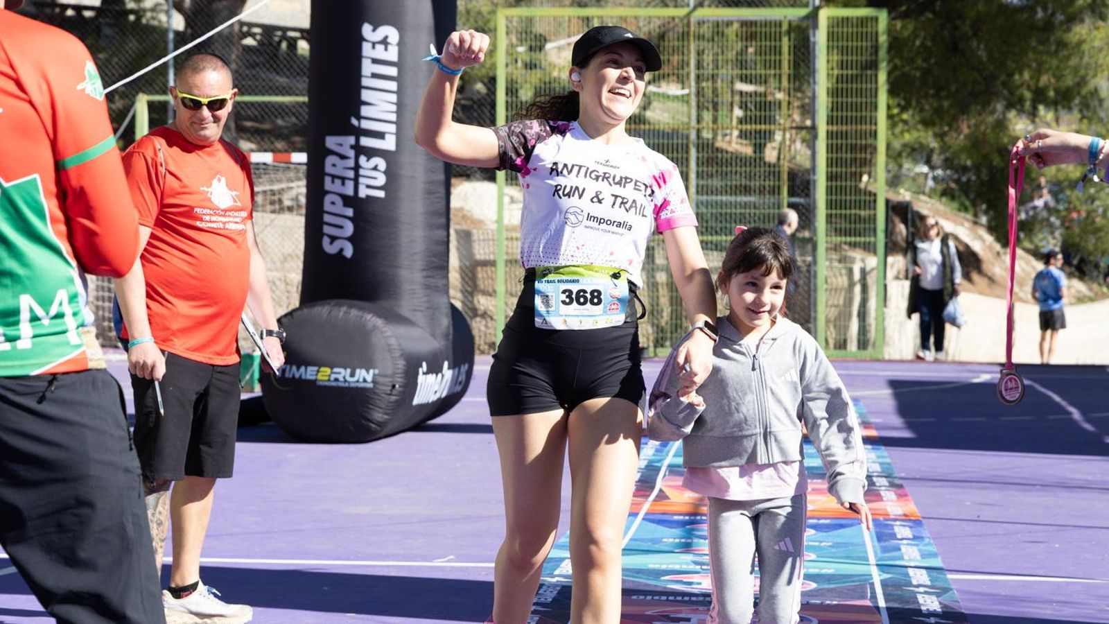 En imágenes: kilómetros para la esperanza de Celia en el CxM Trail Solidario IES Fuente de la Peña (I)