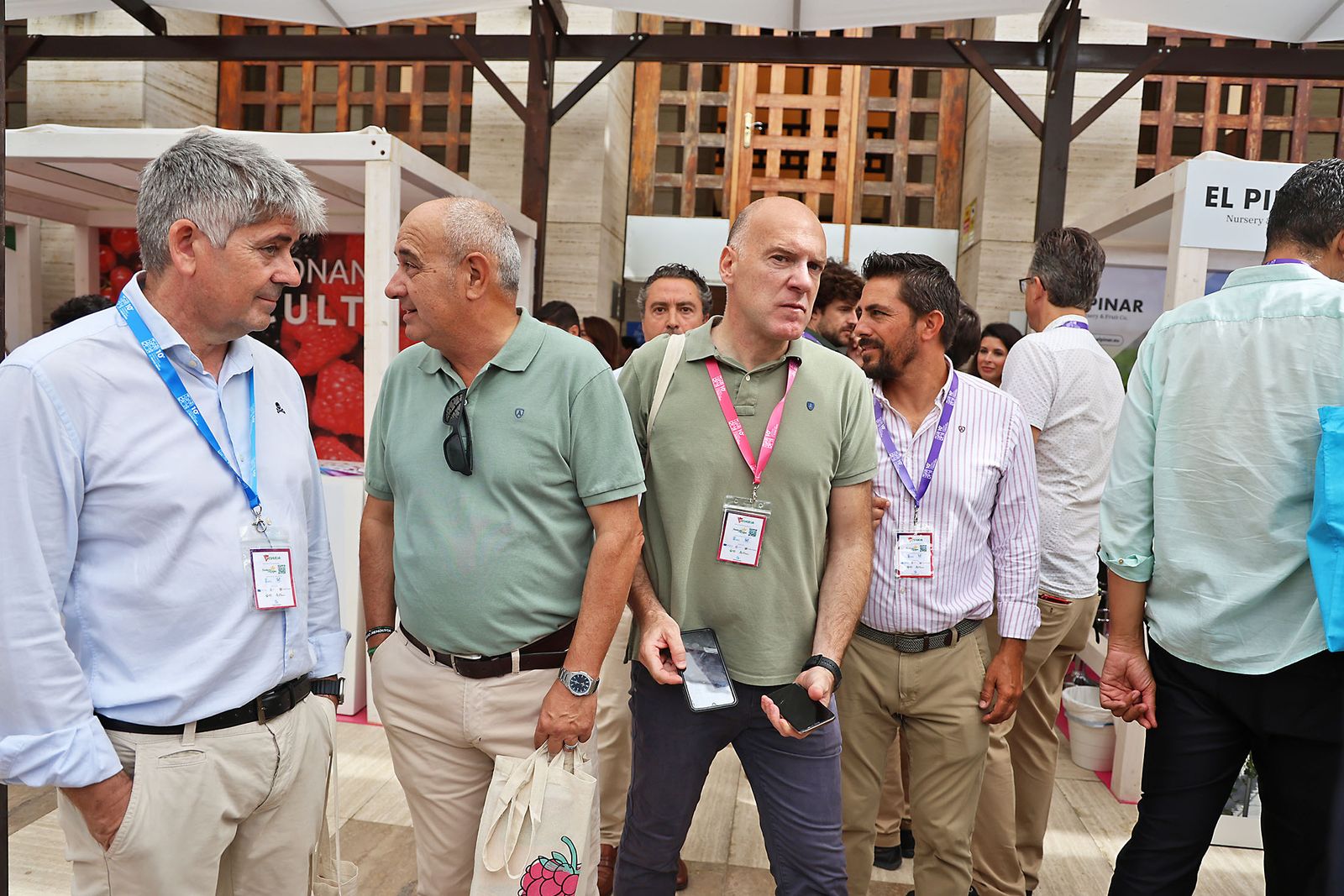 Imágenes del ambiente en el X Congreso de Frutos Rojos de Huelva