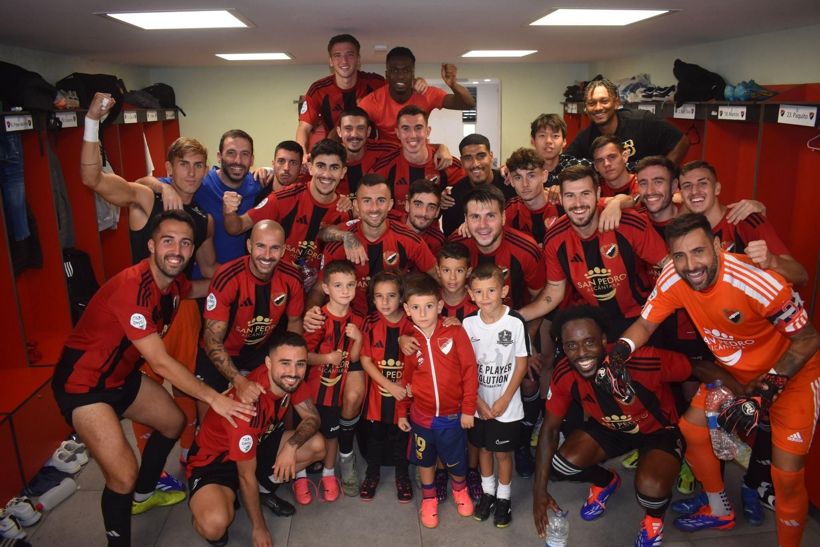 El San Pedro celebra una victoria.