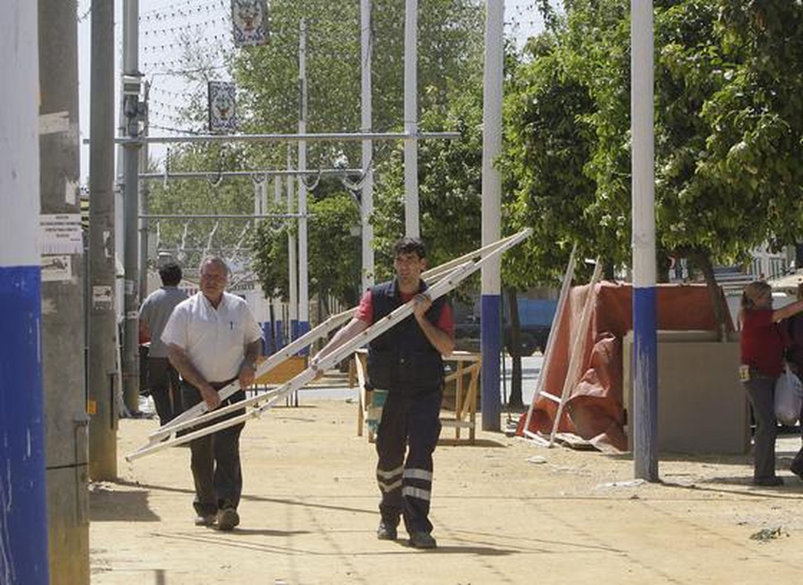 Estado que presenta una de las calles del Real.

Foto: José Ángel García