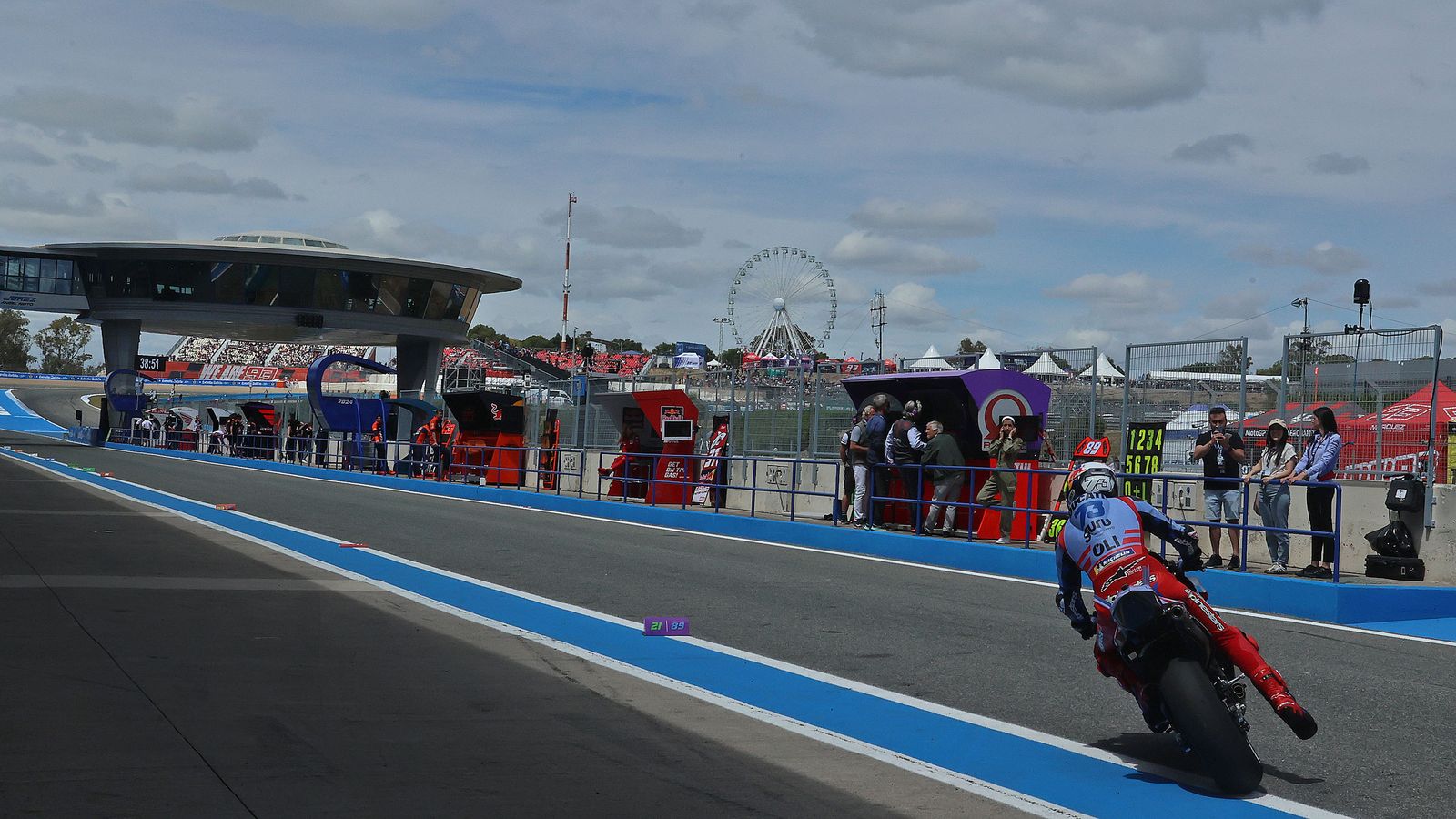 Entrenamientos de MotoGP en el primer día del GP España en el Circuito de Jerez - Ángel Nieto