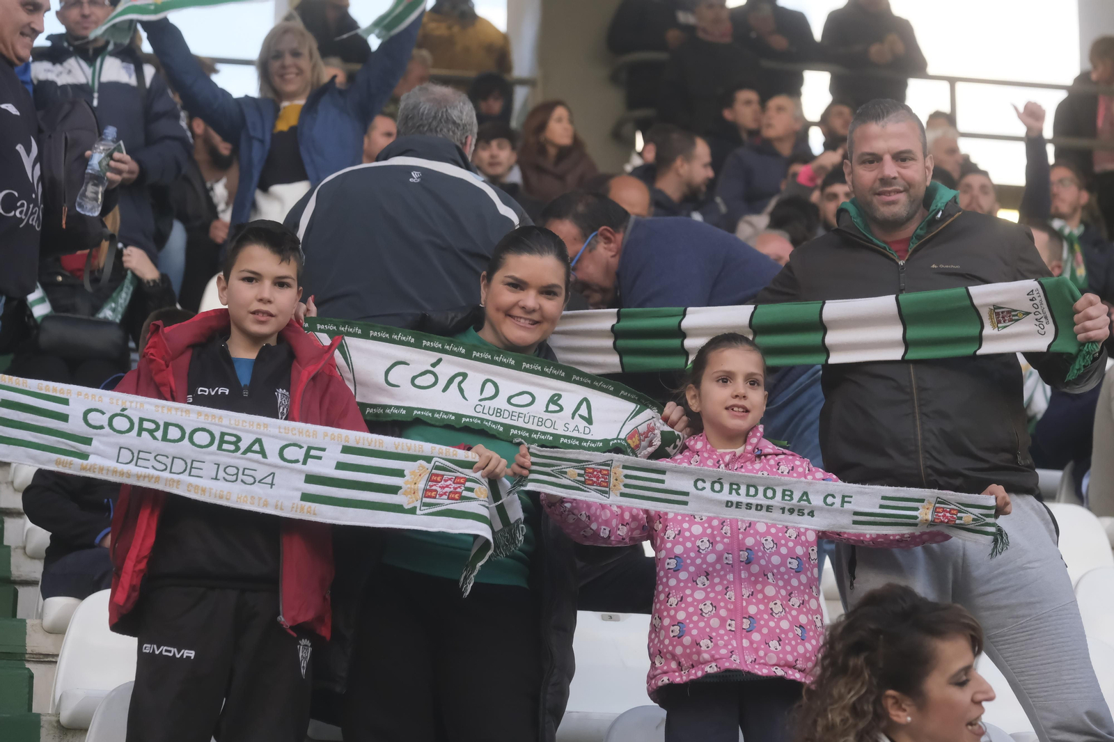Córdoba CF - Real Madrid Castilla: Las fotos del ambiente en El Arcángel Córdoba CF - Real Madrid Castilla: Las fotos del ambiente en El Arcángel