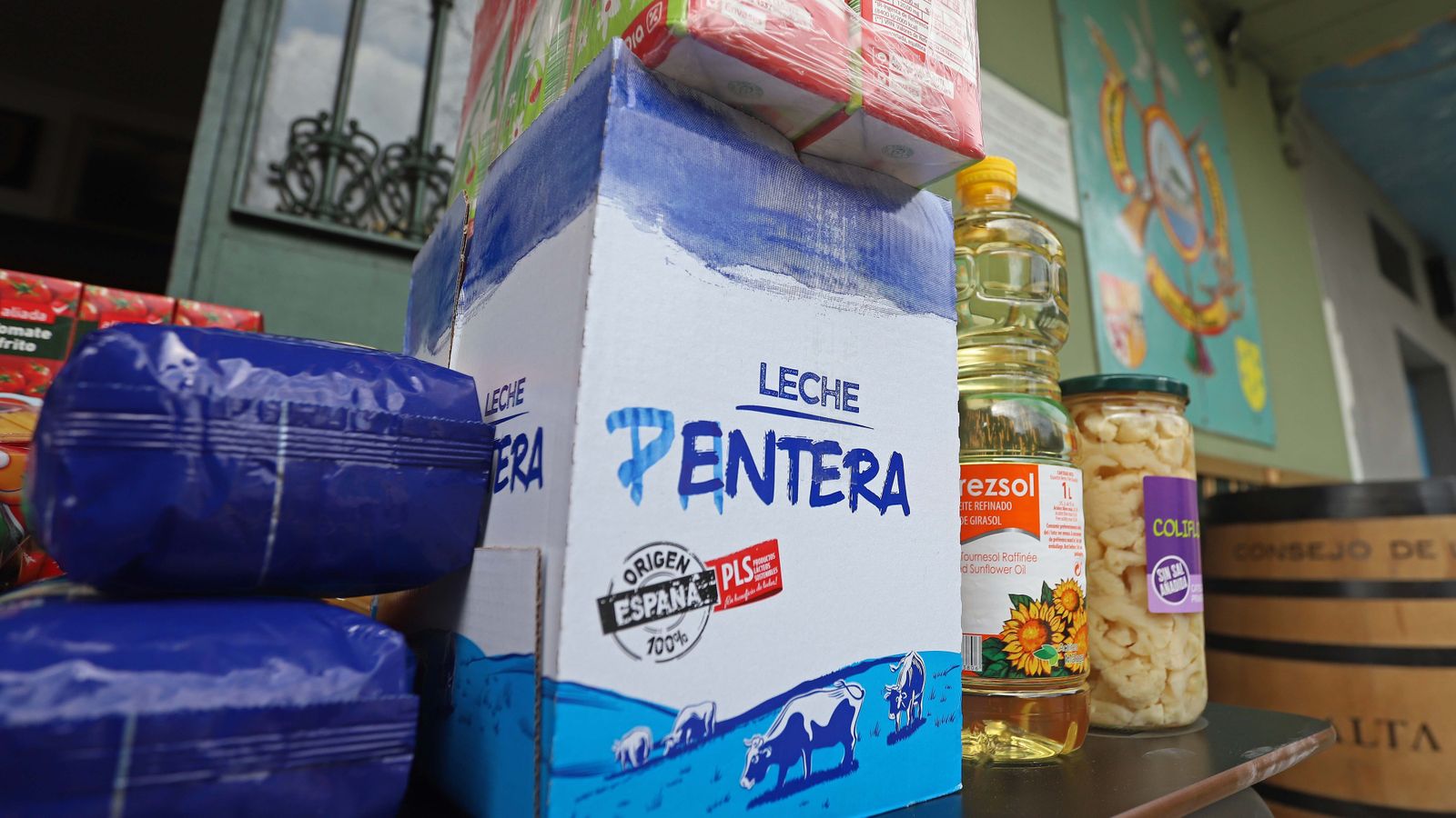 Recogida de alimentos de la Hermandad de Antiguos Caballeros Legionarios del Campo de Gibraltar