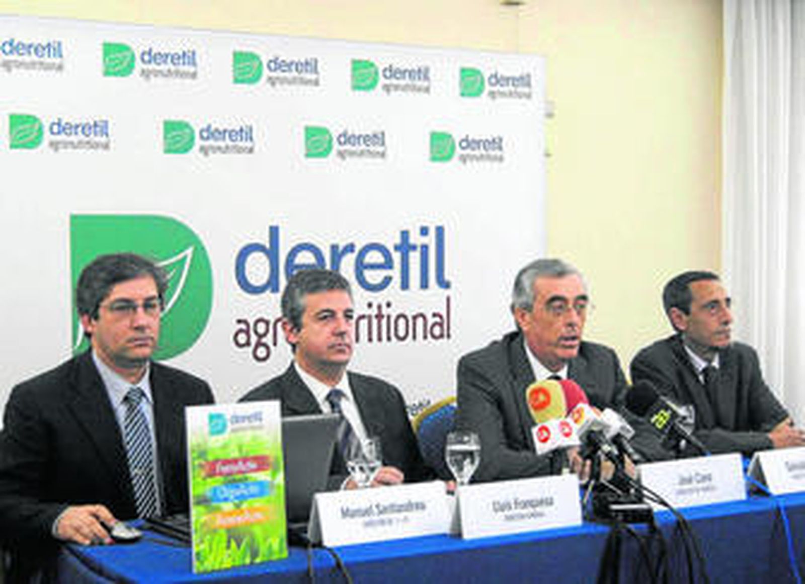 Manuel Santiandreu, Lluís Franquesa, José Cano y Salvador López, cuando presentaron Deretil Agronutritional en diciembre de 2010.