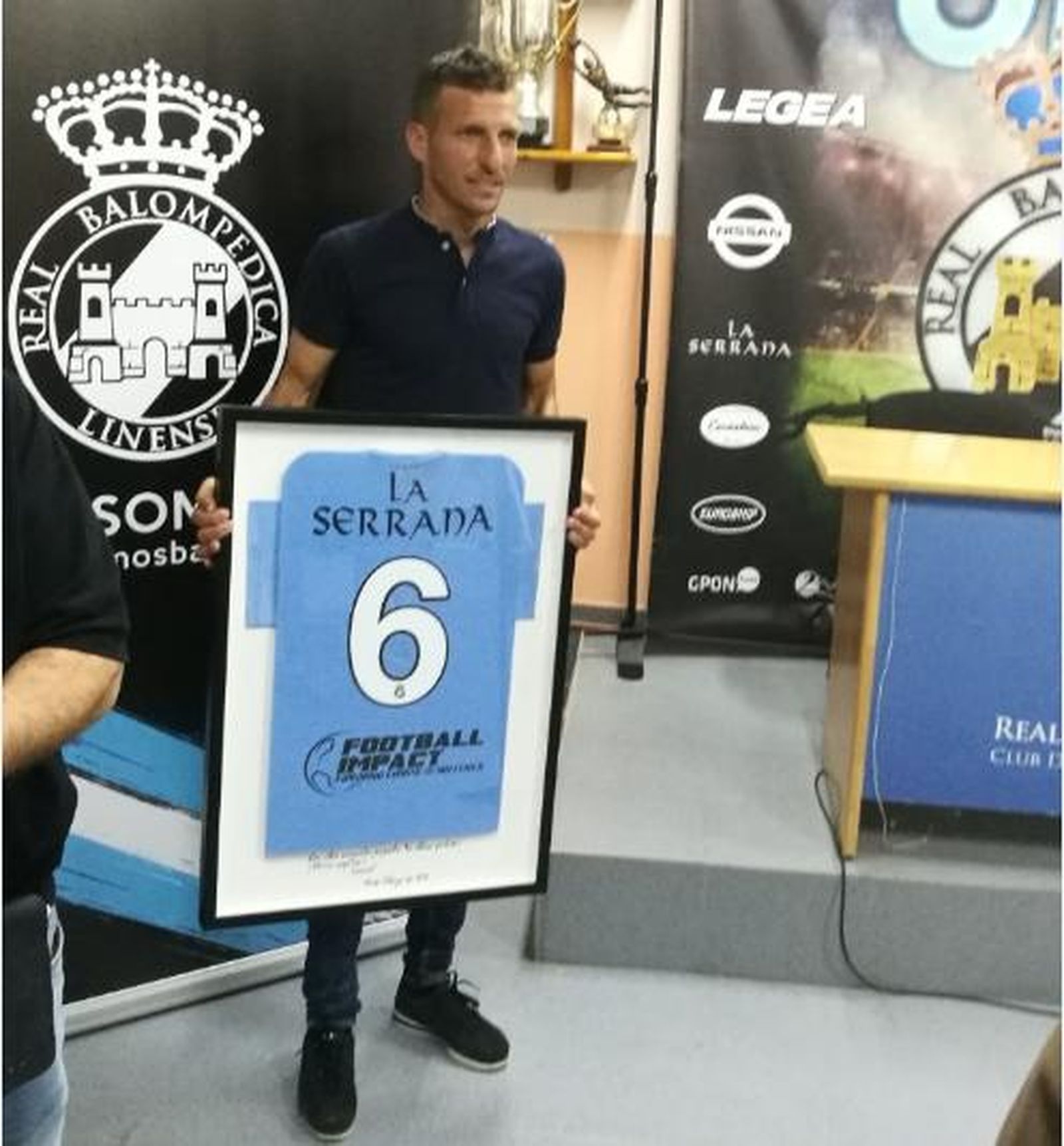 Ismael Chico, en su despedida como jugador de la Balona