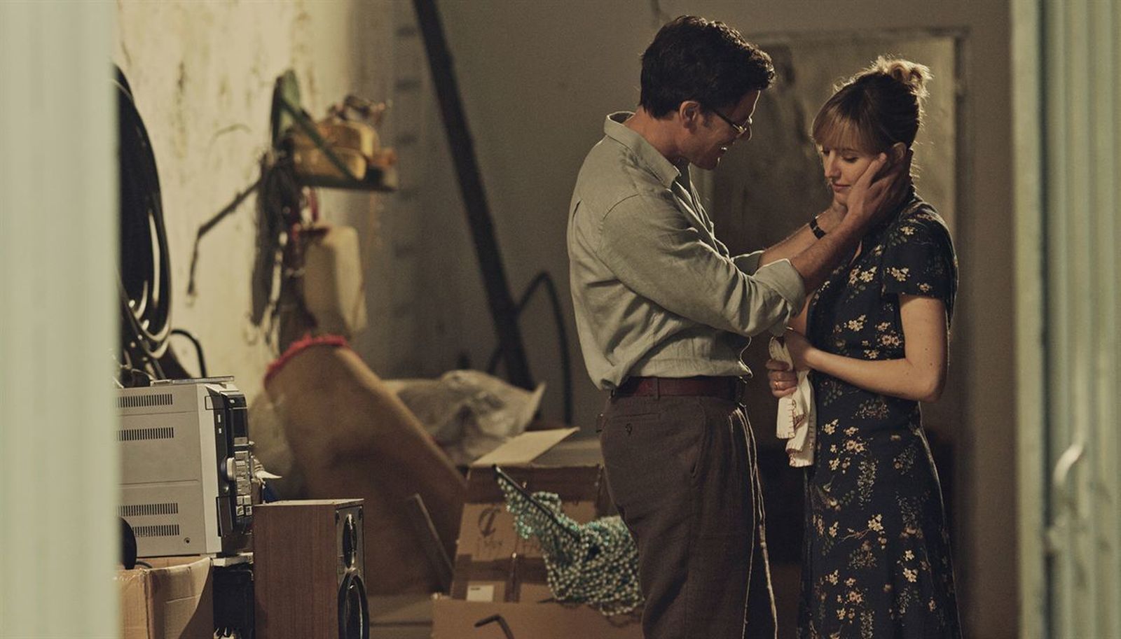 Daniel Grao y Natalia de Molina en una imagen del filme de Jota Linares.